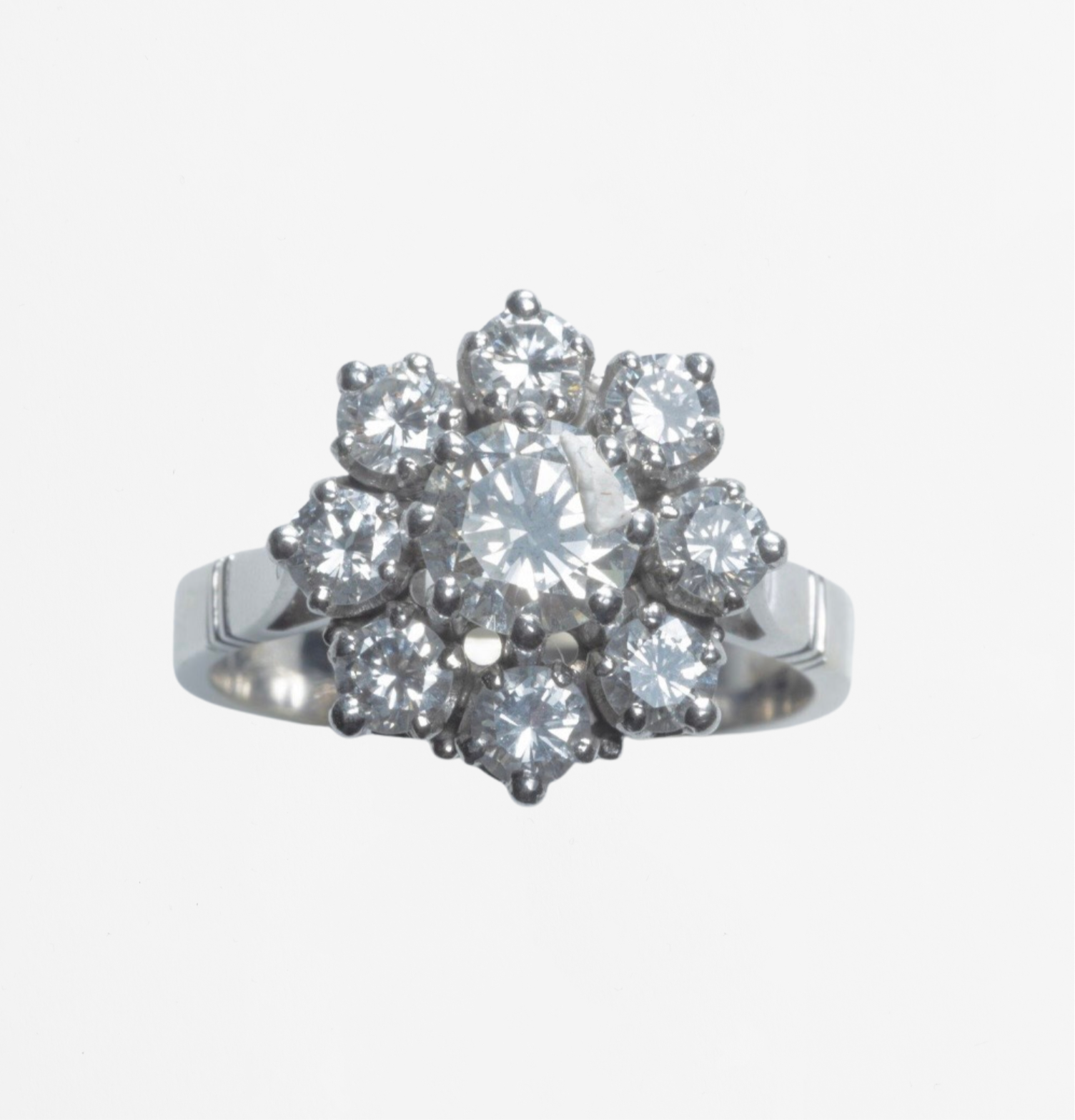 Bague Marguerite en platine et diamants
