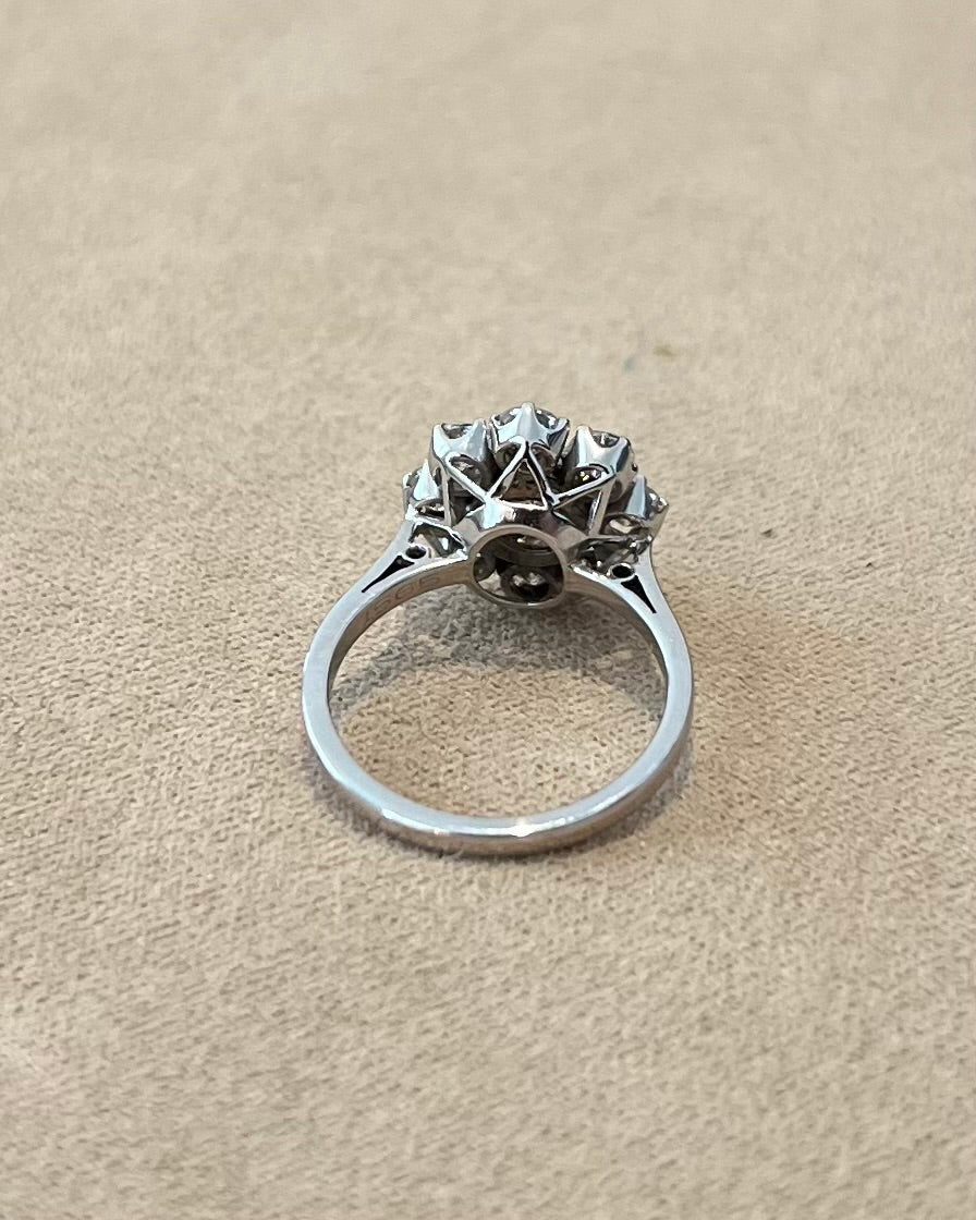 "Olympe" Bague Marguerite en or blanc, platine et diamants