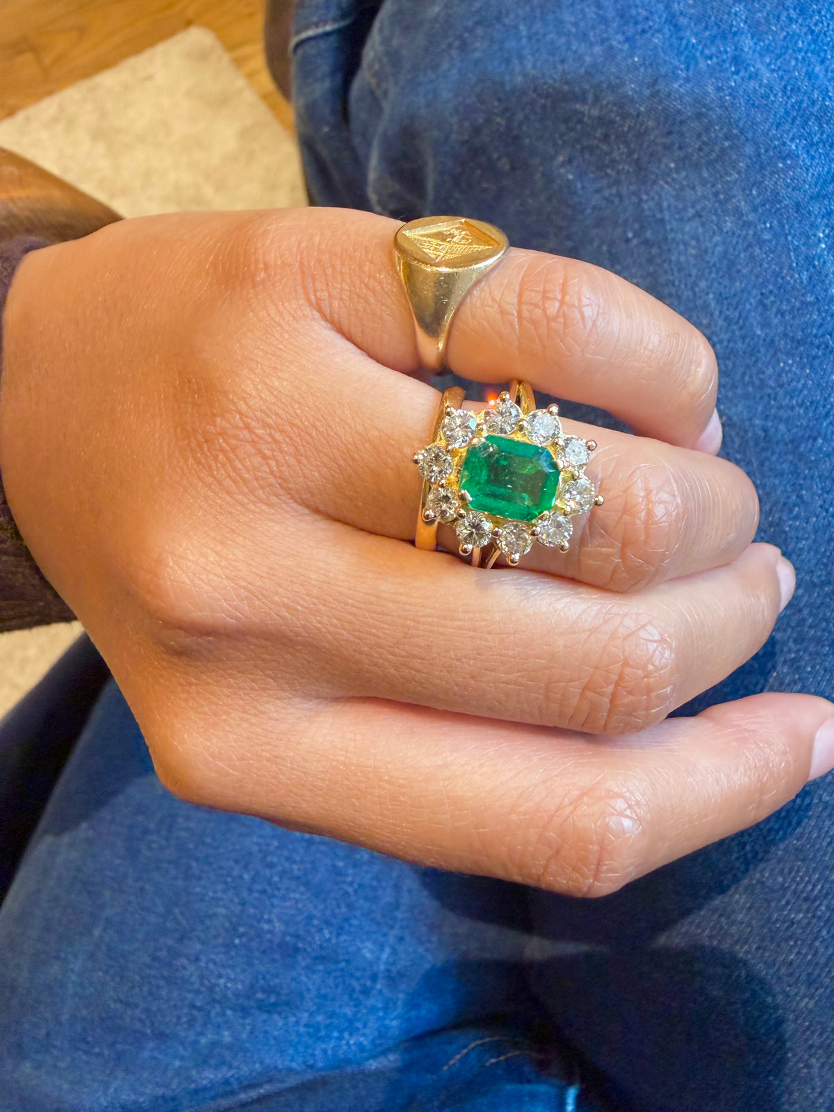 "Cécile" Bague Pompadour en or jaune, émeraude et diamants