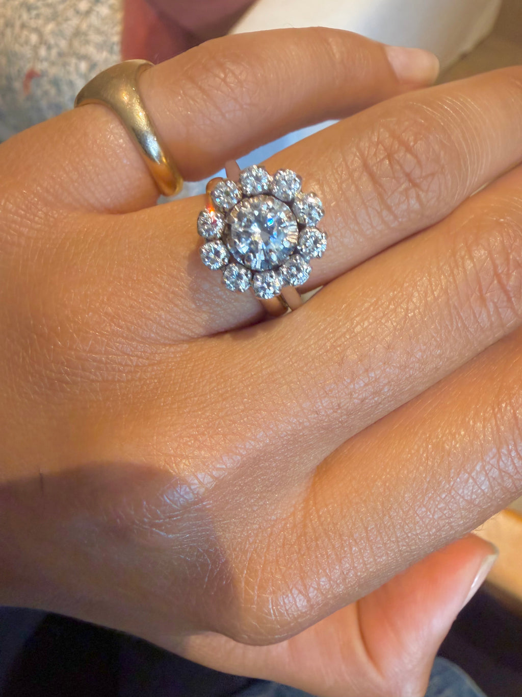 "Louise" Bague Fleur en platine et diamants