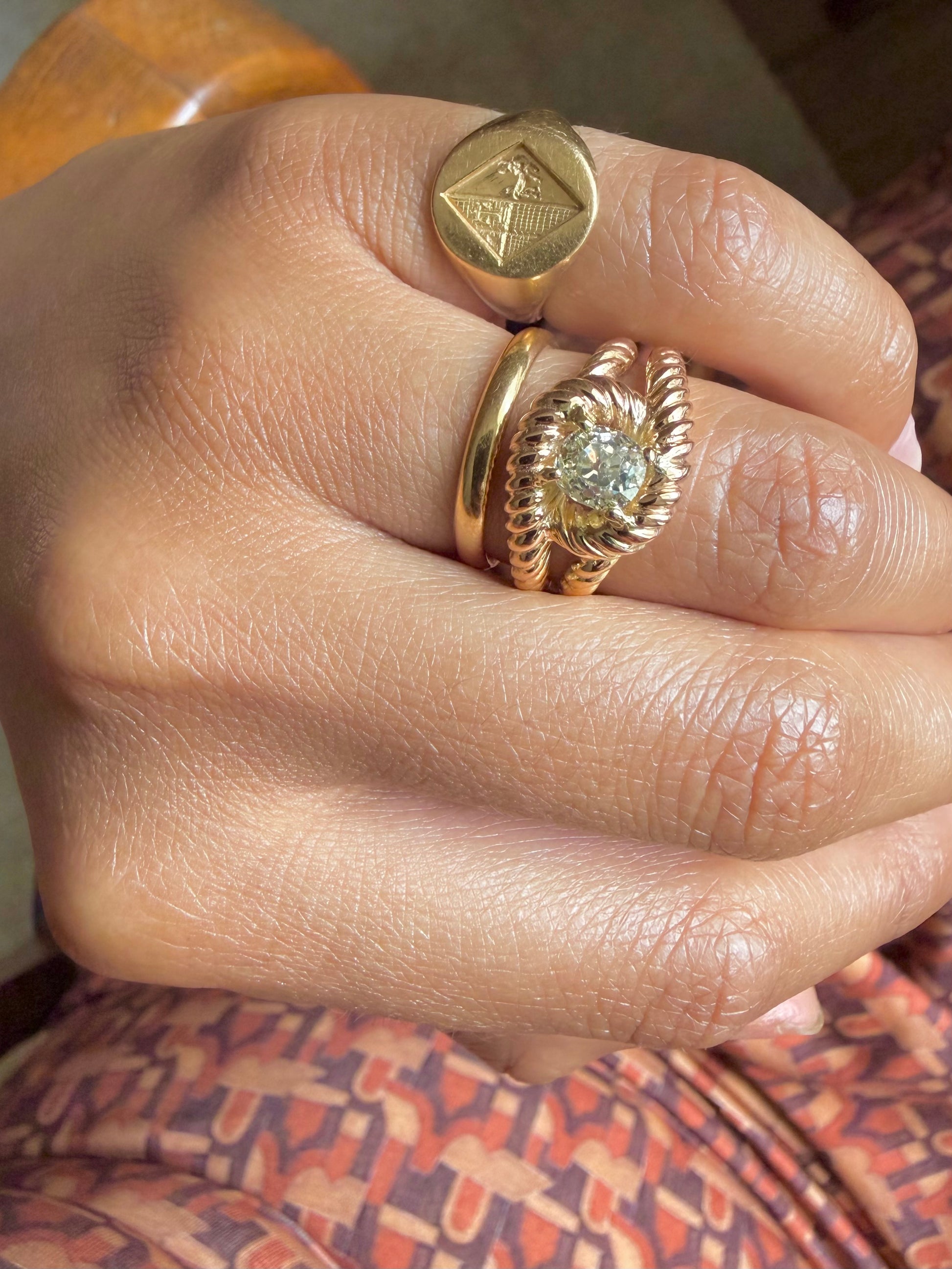 "Isabelle" Bague jonc torsadé en or rose et diamant