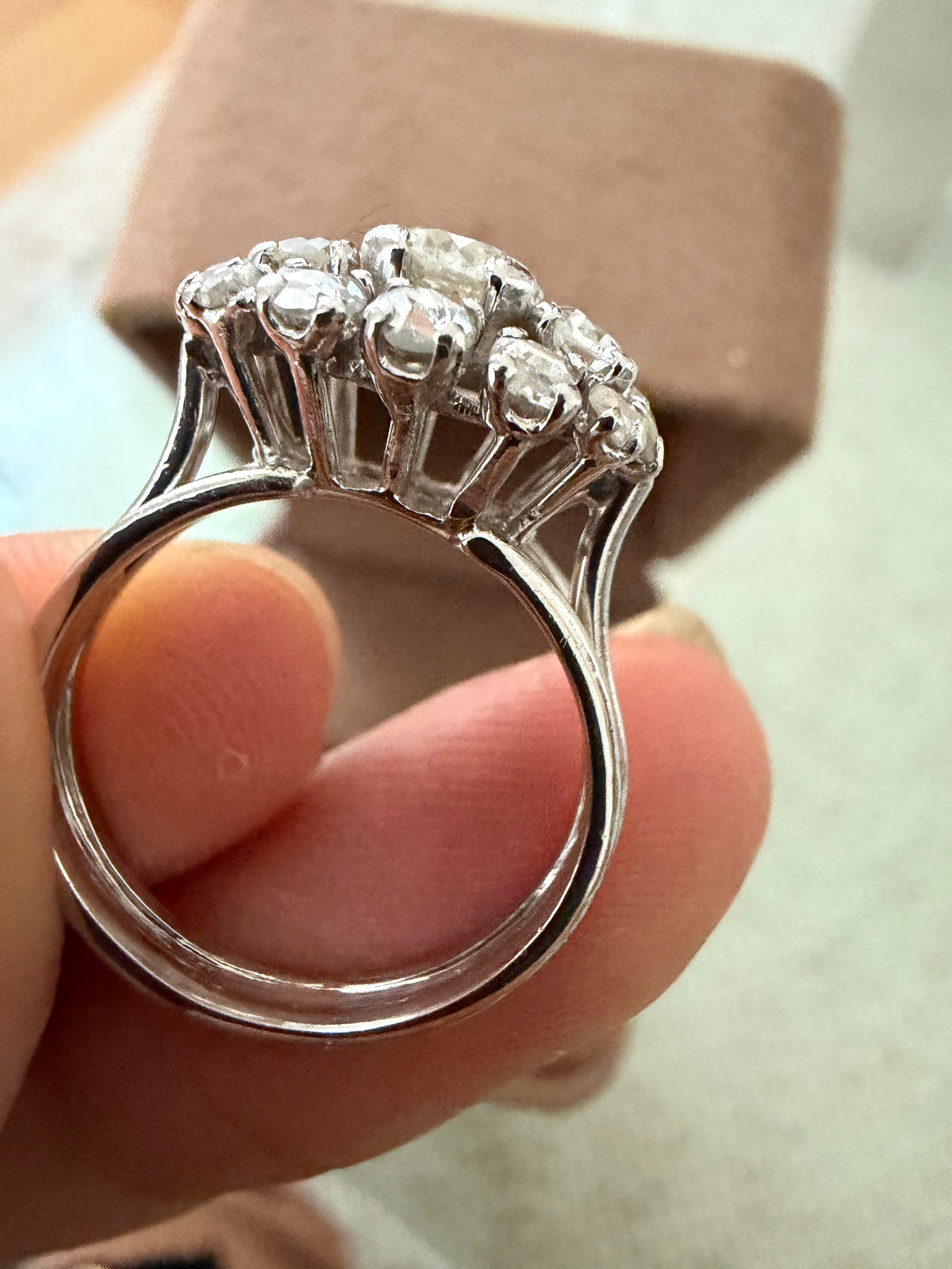 « Pénélope » Bague Jarretiere en platine et diamants