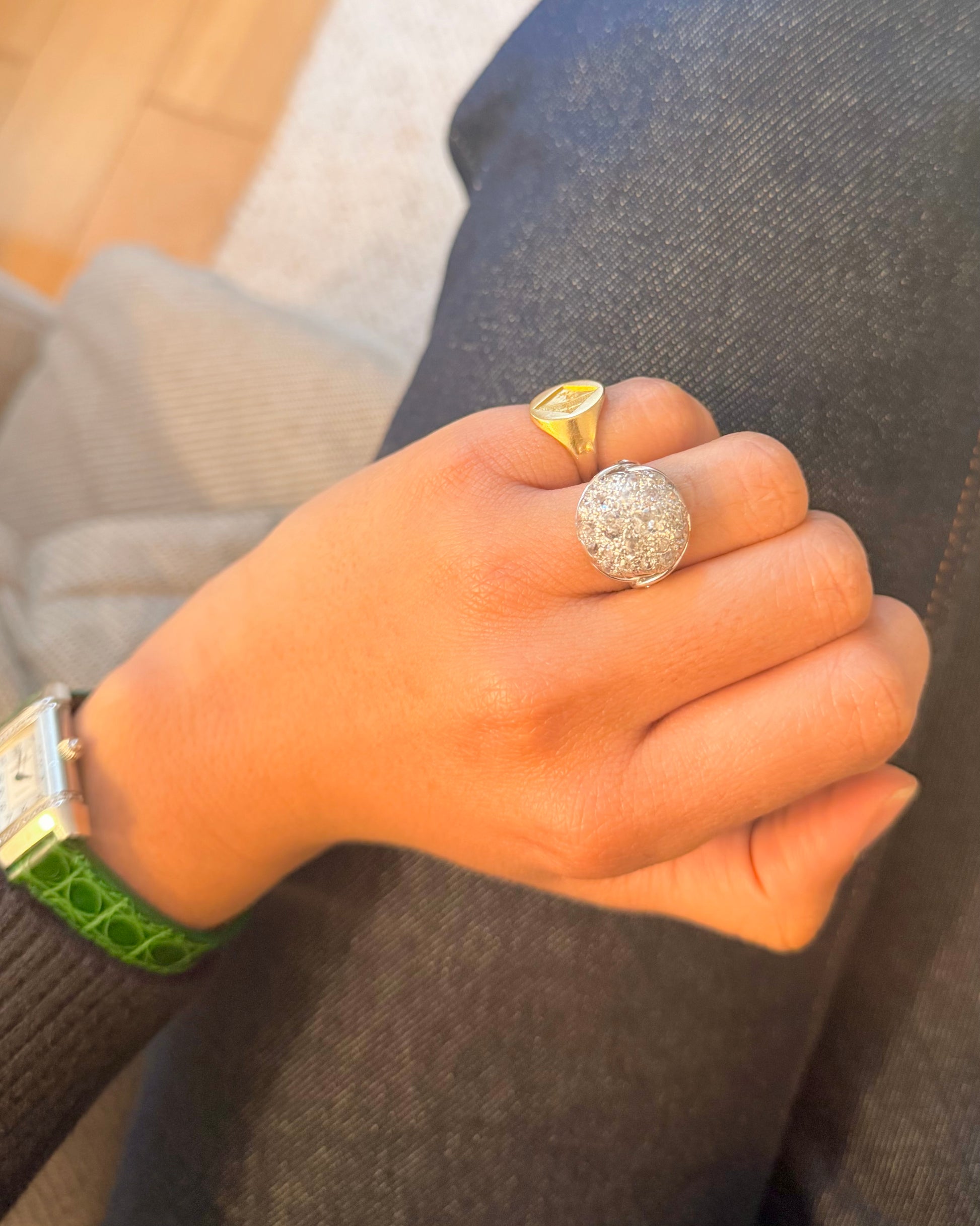« Colette » Bague Dôme en or blanc et diamants