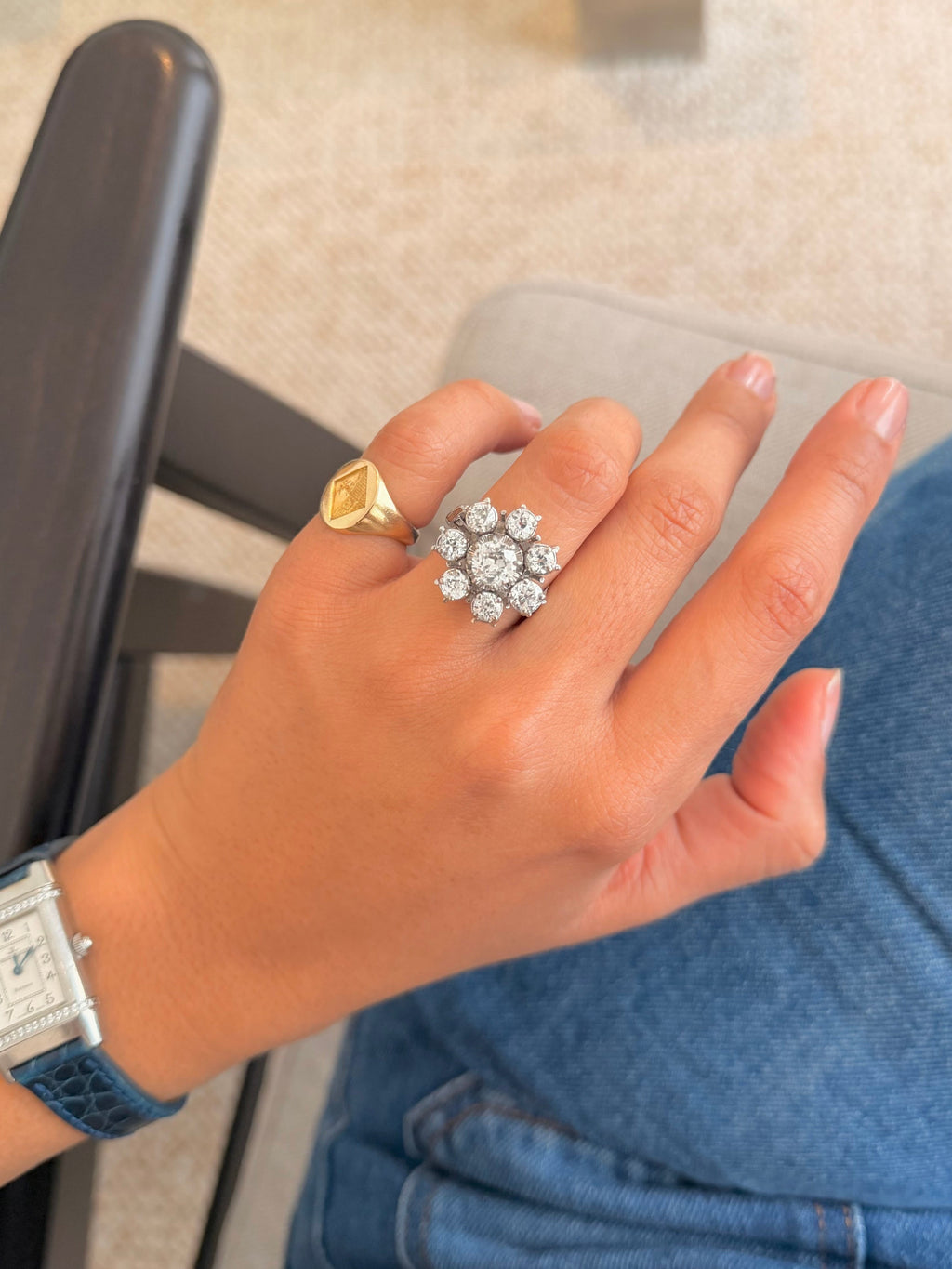 "Félicie" Bague Marguerite en platine, et diamants 2,75 carats.
