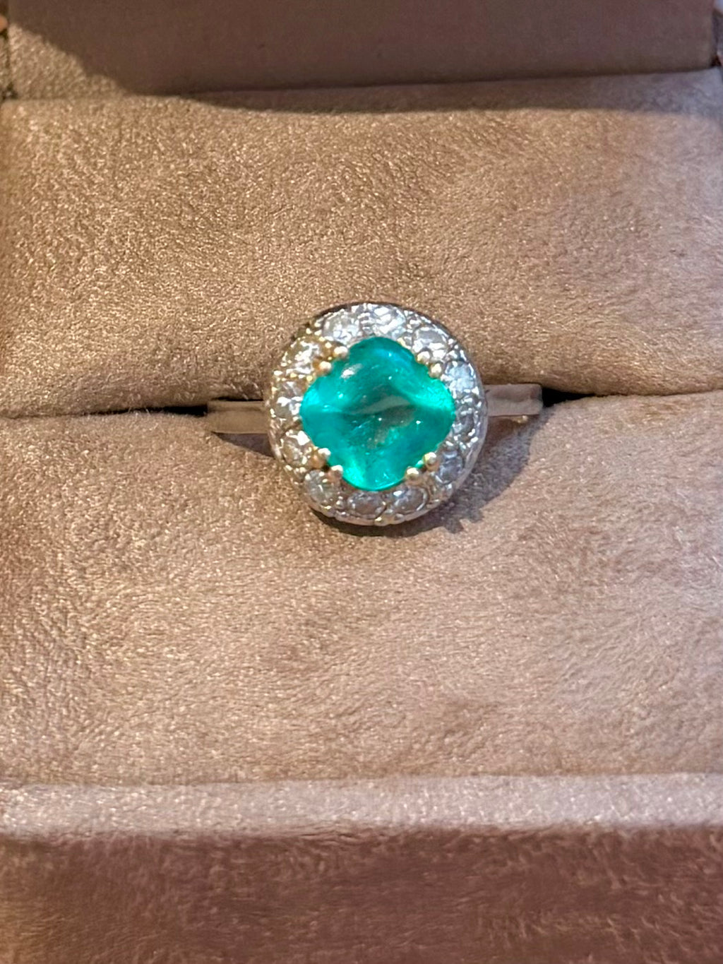 "Ambre" Bague en platine émeraude et diamants