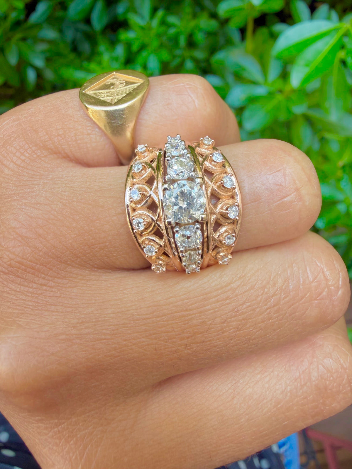 "Alix" Bague Dôme en or rose et diamants