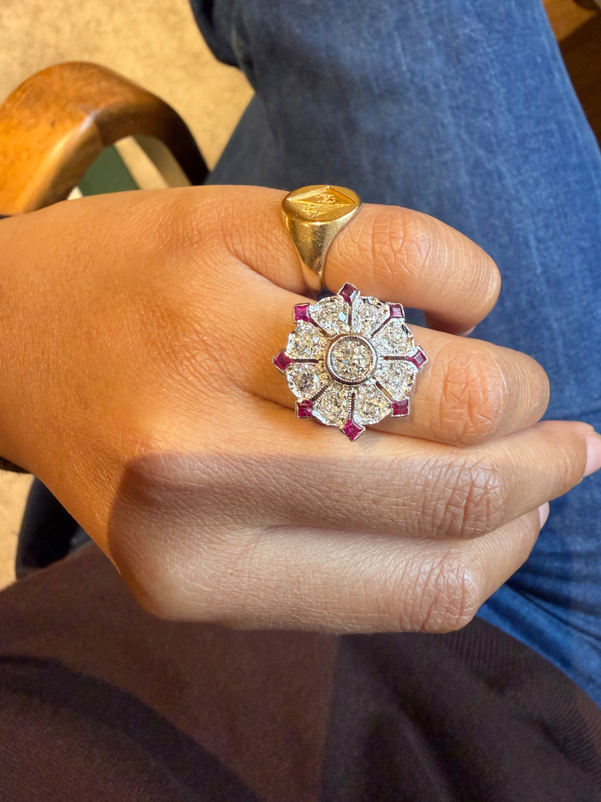 "Charlotte" Bague art déco en or blanc diamants et rubis