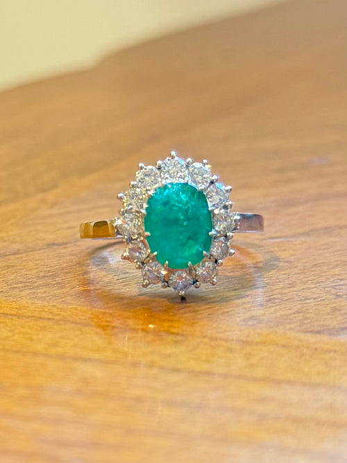 "Raphaëlle" Bague Marguerite en or blanc, émeraude et diamants