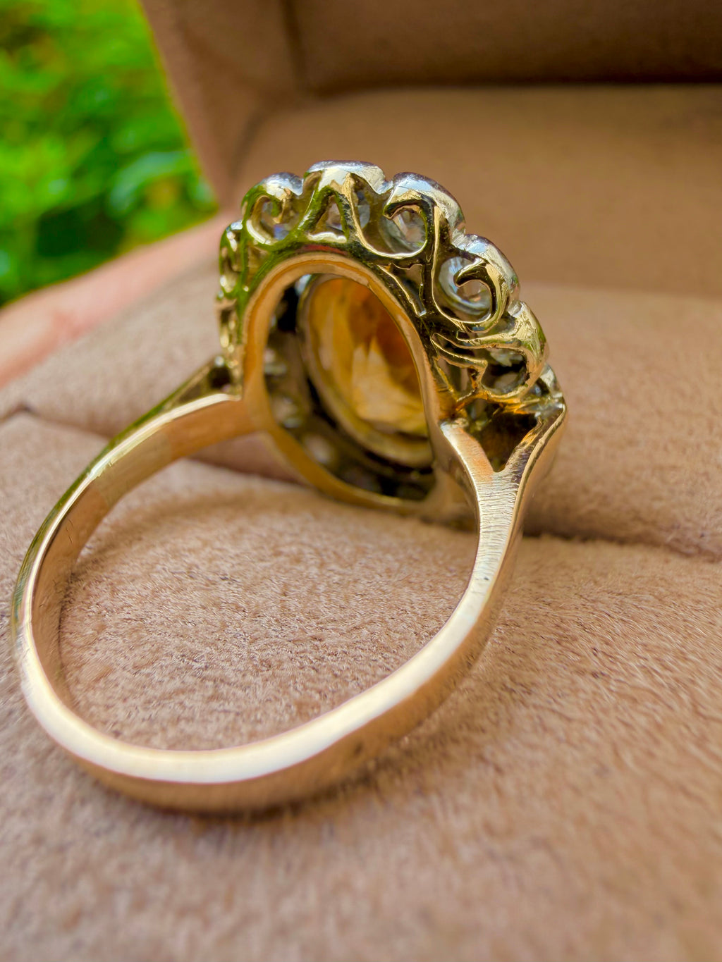 "Charlotte" Bague Pompadour en or jaune, platine citrine et diamants