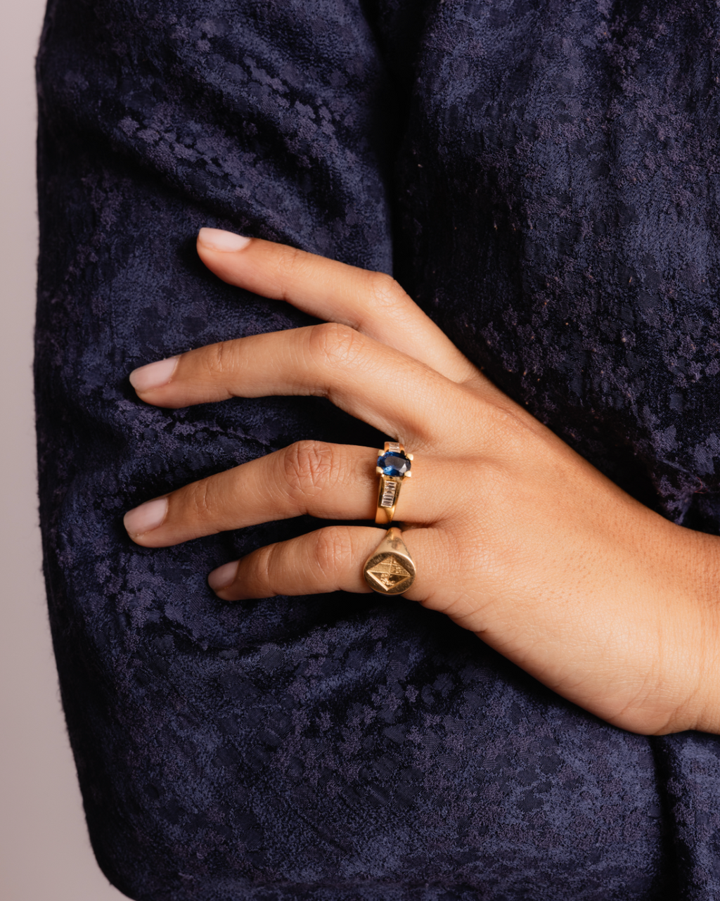 "Paula" Bague en or jaune saphir et diamants