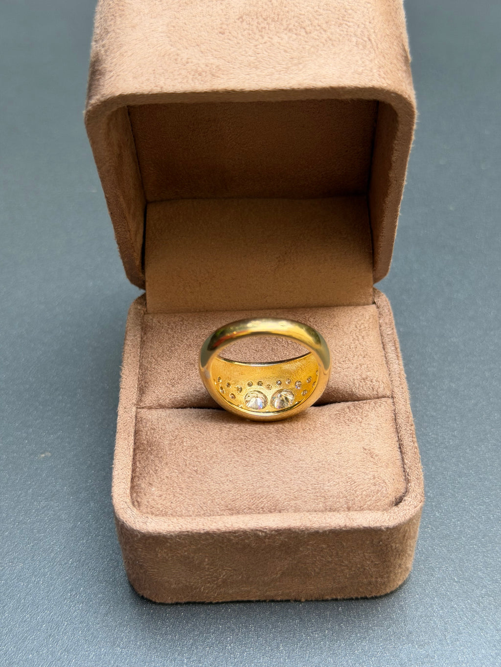 "Louison" Bague Jonc en or jaune et diamants