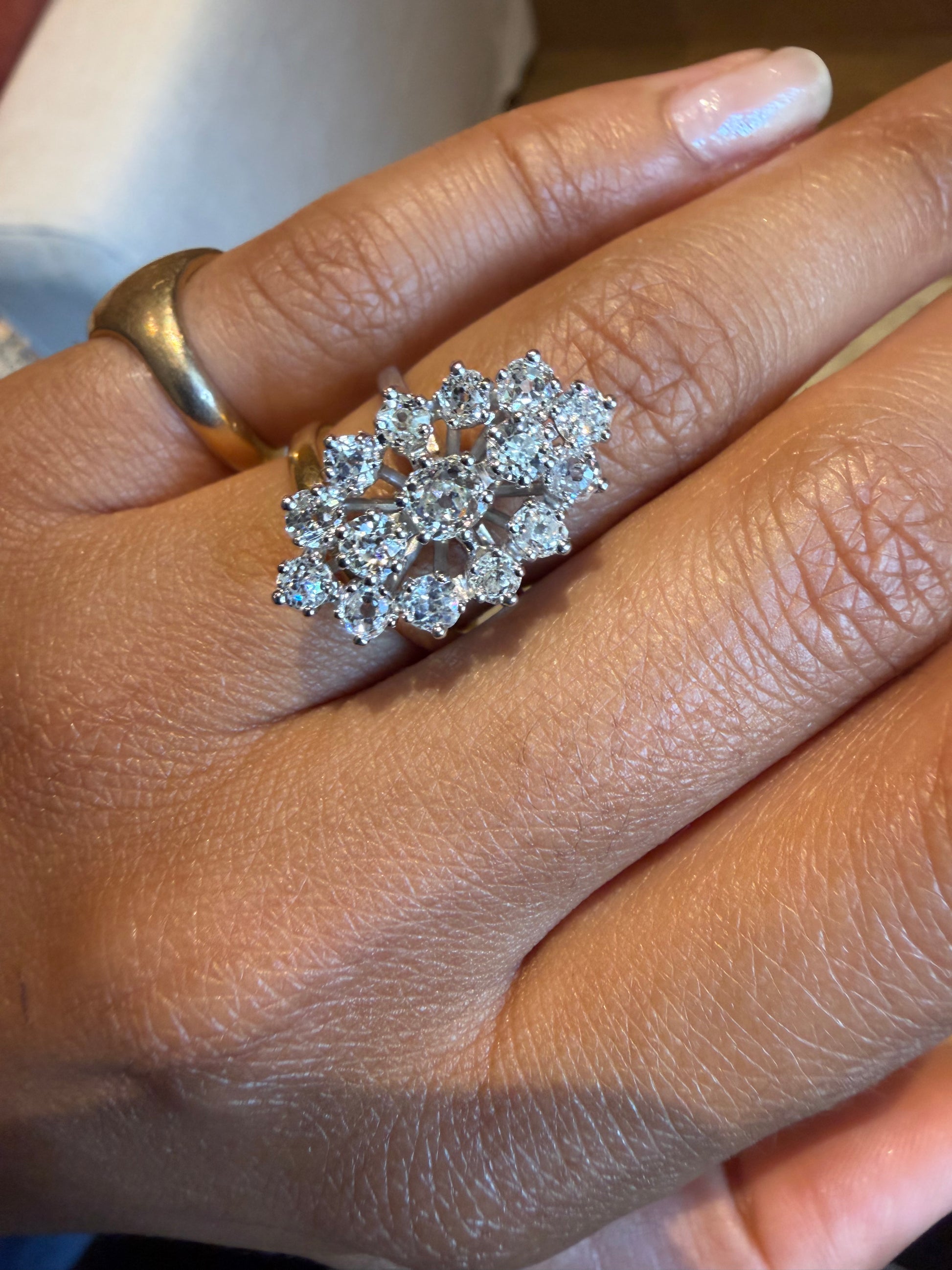 "Amélie" Bague Marquise en or blanc et diamants