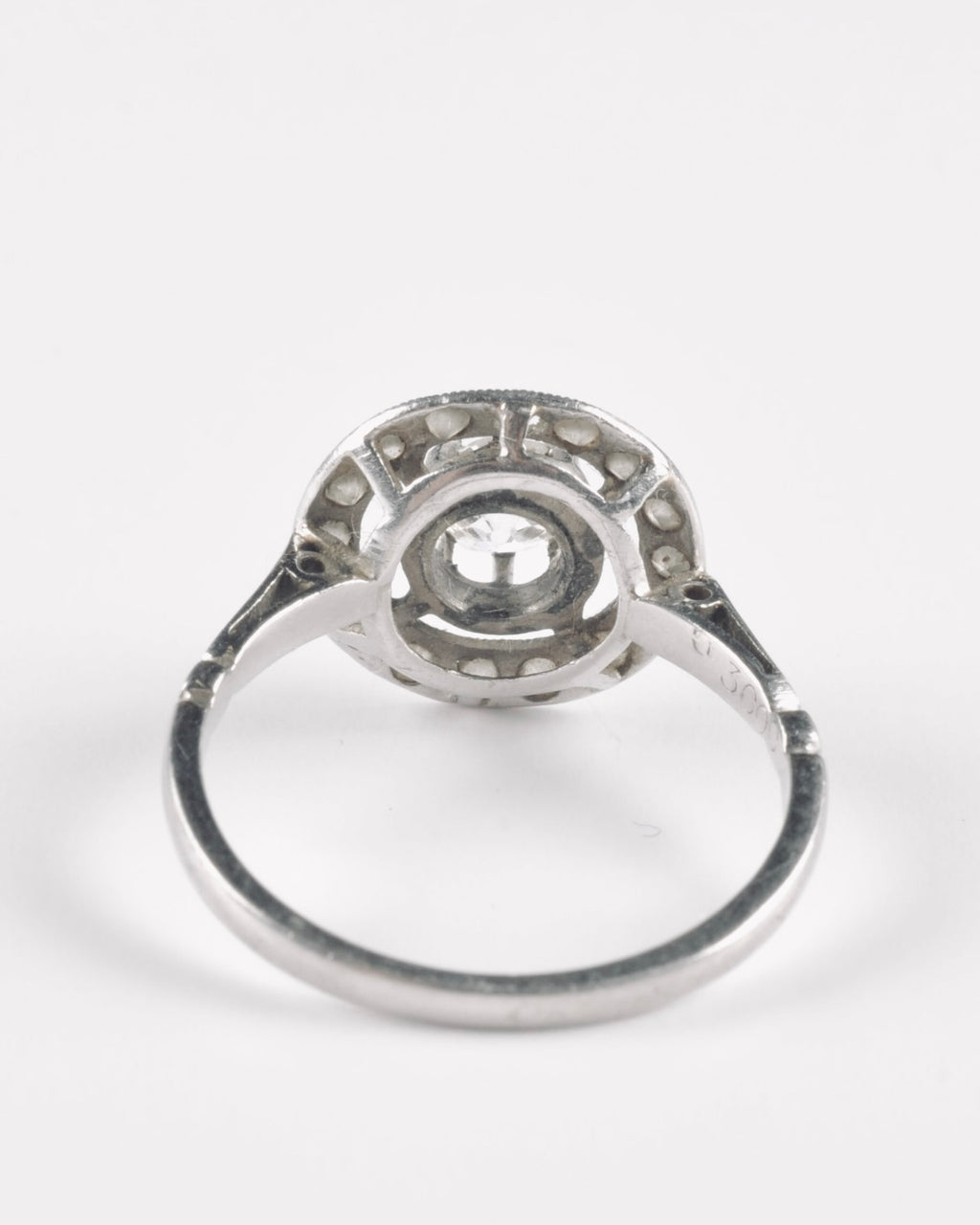 «Marion» Bague Art déco en platine et diamants