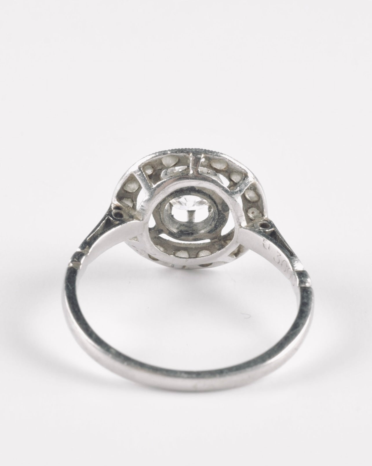«Marion» Bague Art déco en platine et diamants