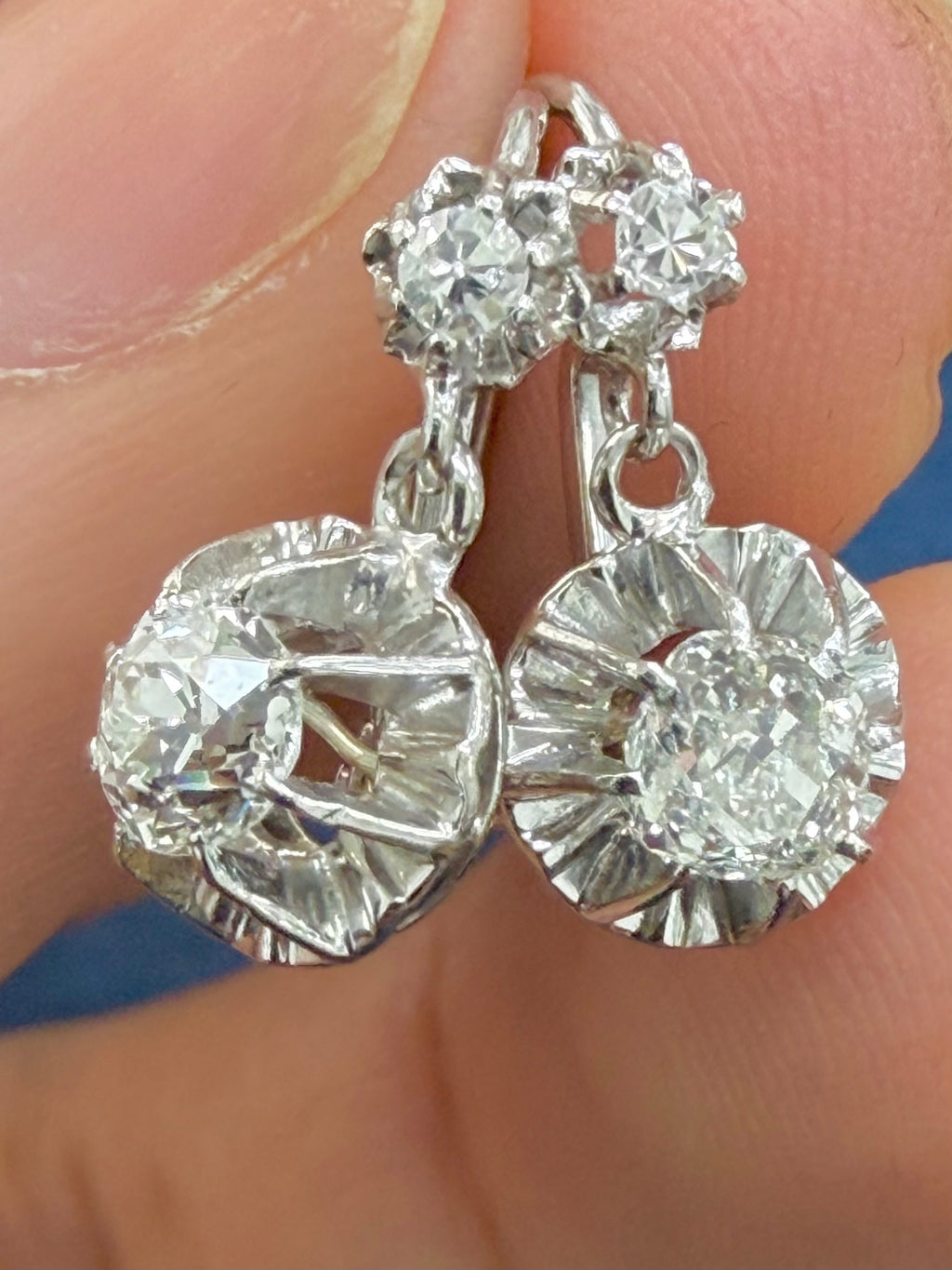 Dormeuses en or blanc et diamants