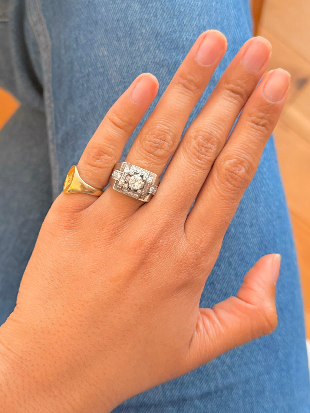 "Éléonore" Bague Chevalière en platine et diamants