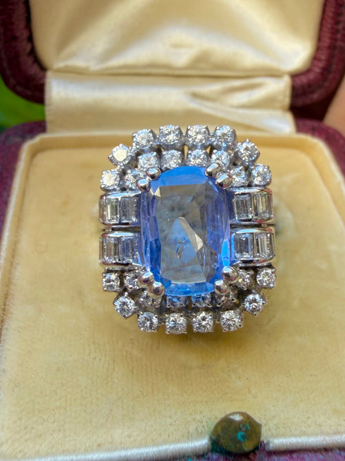 « Bérénice » Bague Pompadour en or blanc saphir Ceylan et diamants