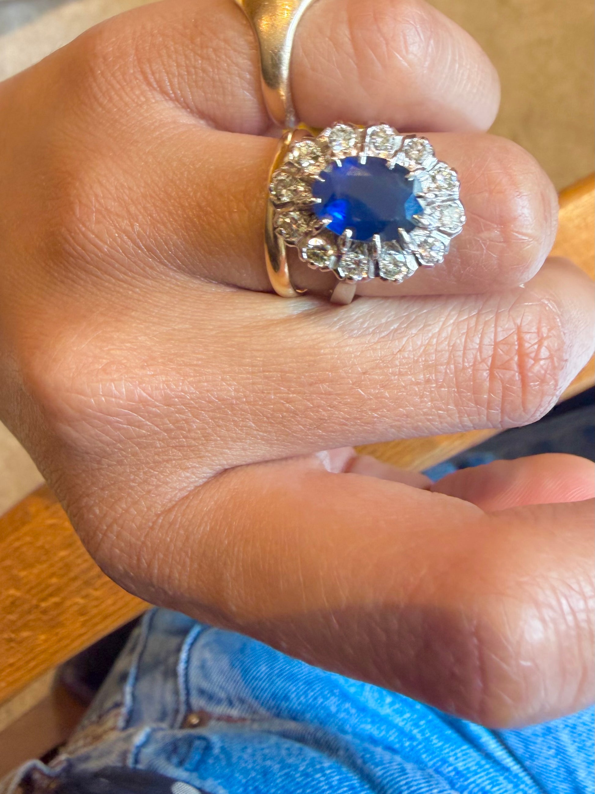 « Suzon » Bague Marguerite en or blanc, saphir et diamants