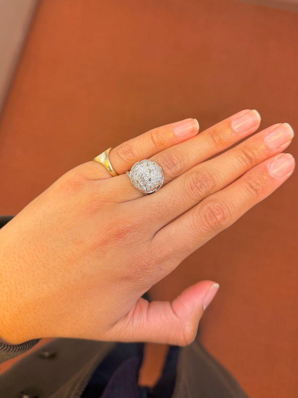 « Colette » Bague Dôme en or blanc et diamants
