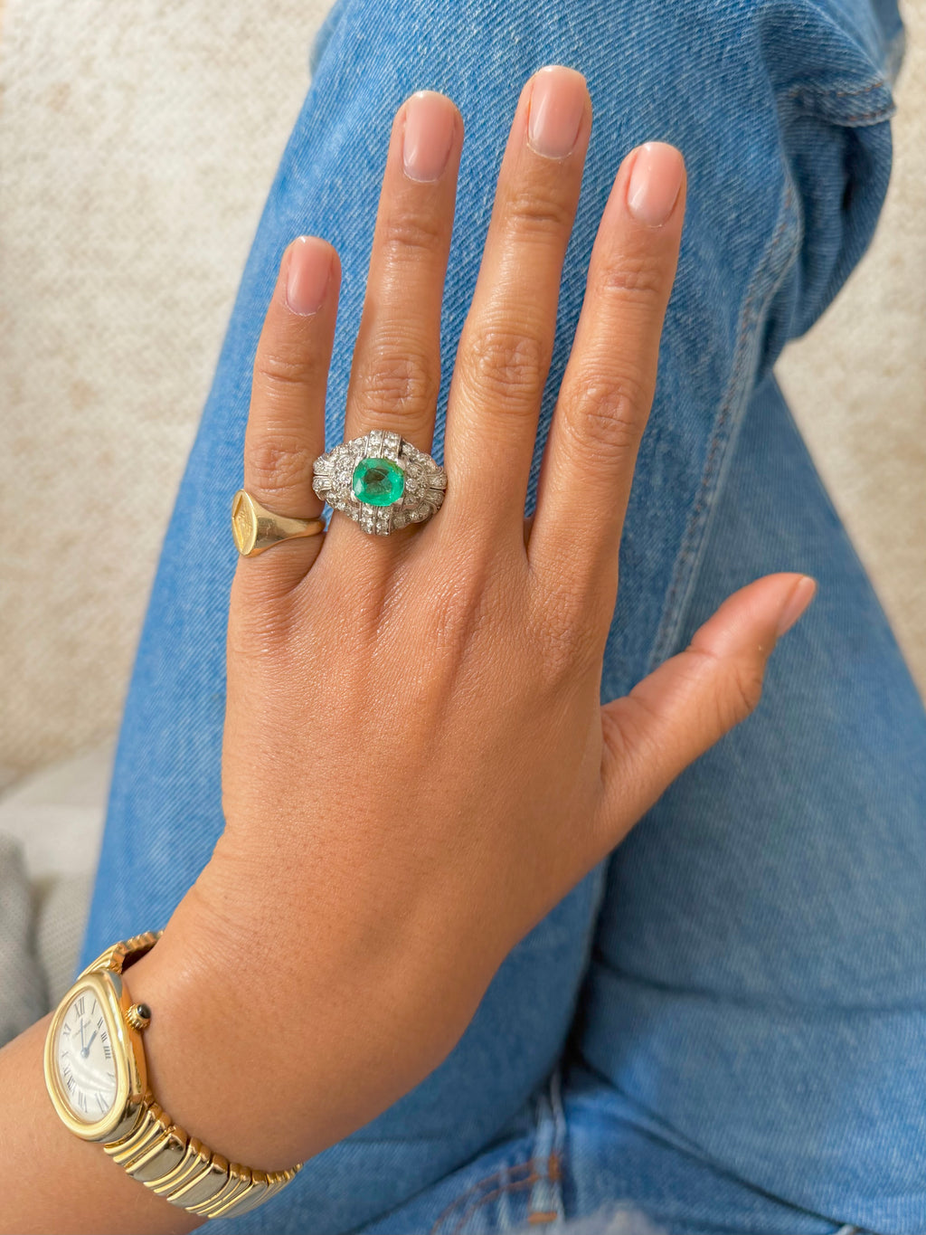 « Félicie » Bague Dôme en platine émeraude et diamants