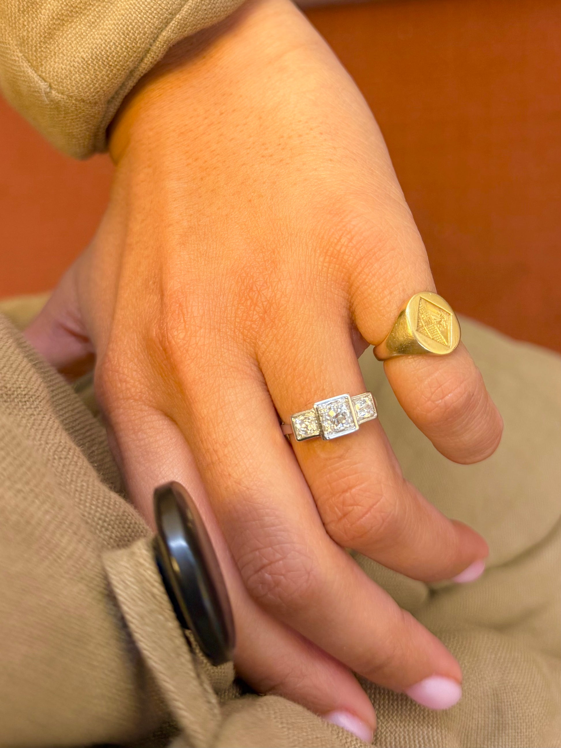 "Juliette" Bague trilogie art déco en or blanc et diamants 1.25 carats