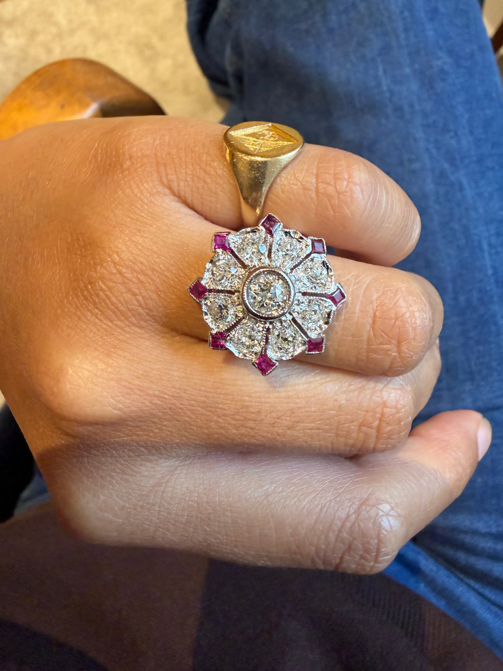 "Charlotte" Bague art déco en or blanc diamants et rubis