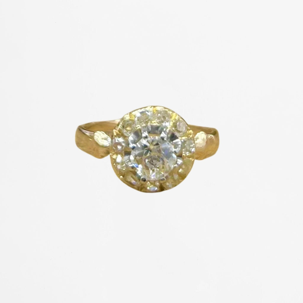 « Ninon » Solitaire en or jaune et diamants