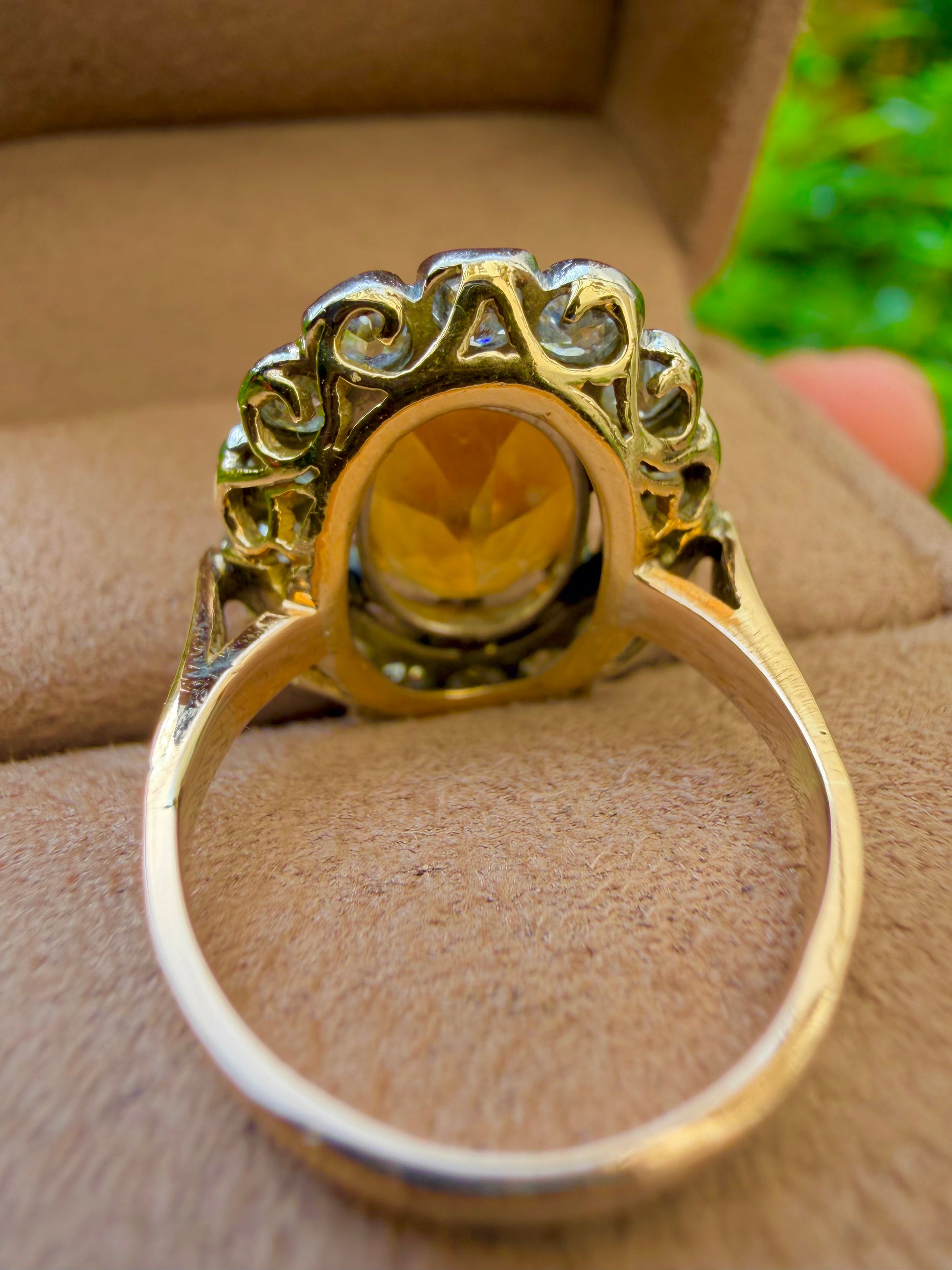 "Charlotte" Bague Pompadour en or jaune, platine citrine et diamants
