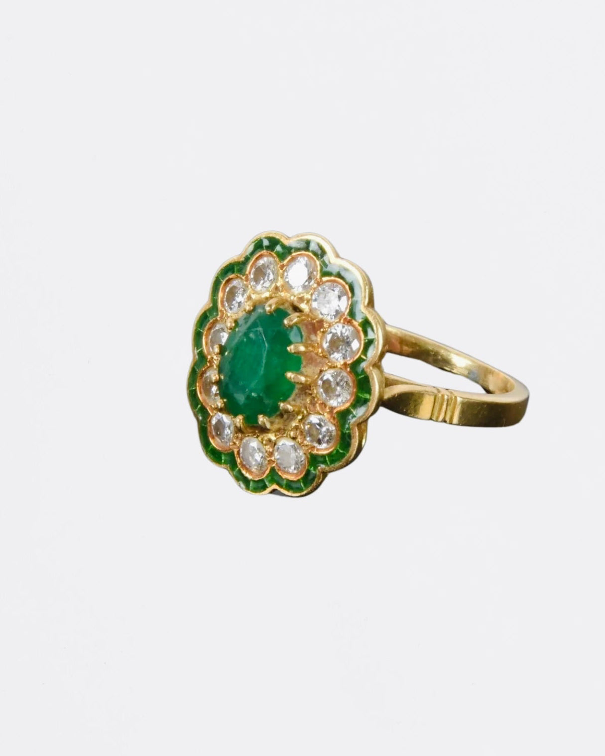 « Armelle» Bague Marguerite en or jaune, émeraude et diamants