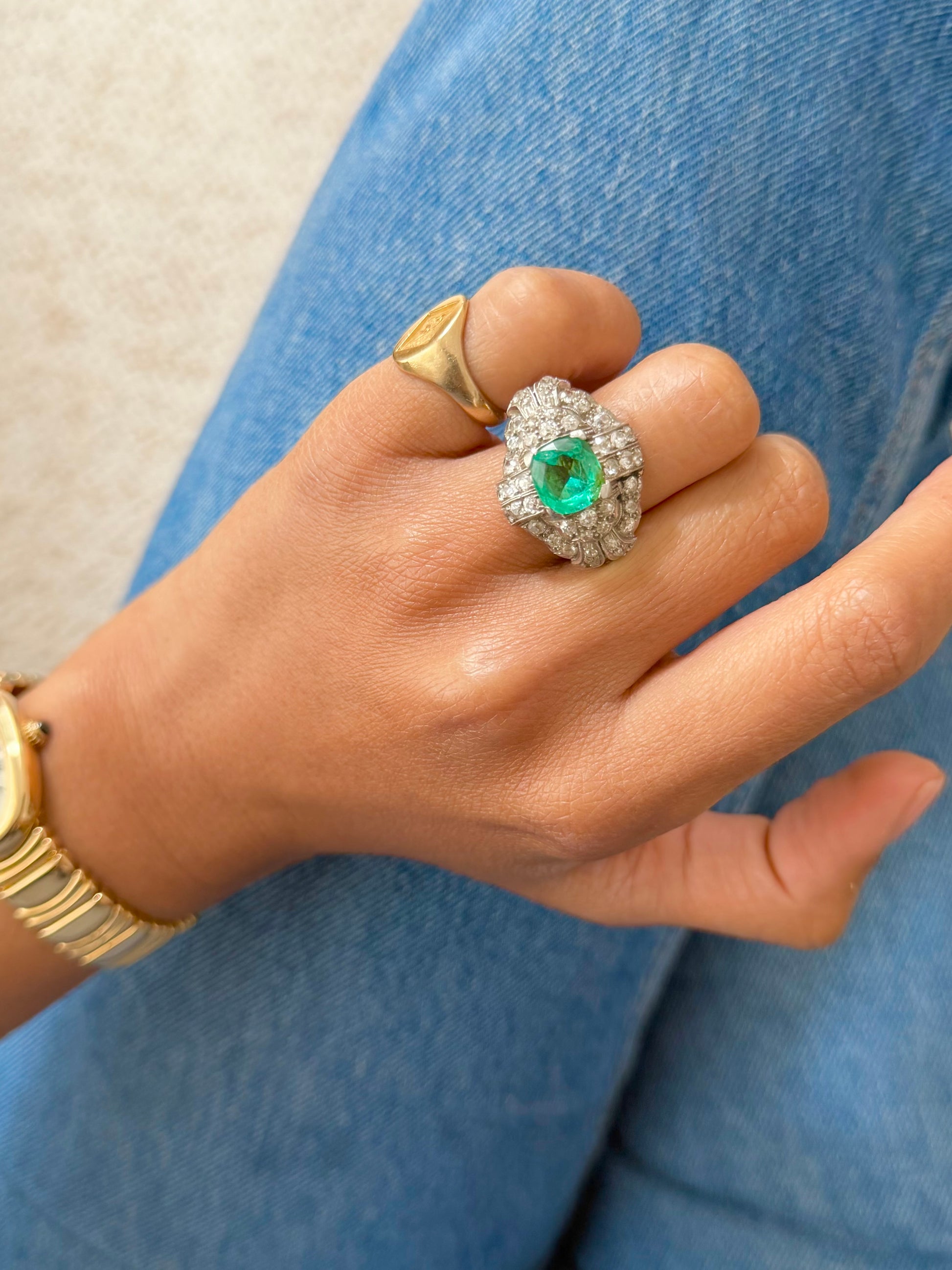 « Félicie » Bague Dôme en platine émeraude et diamants