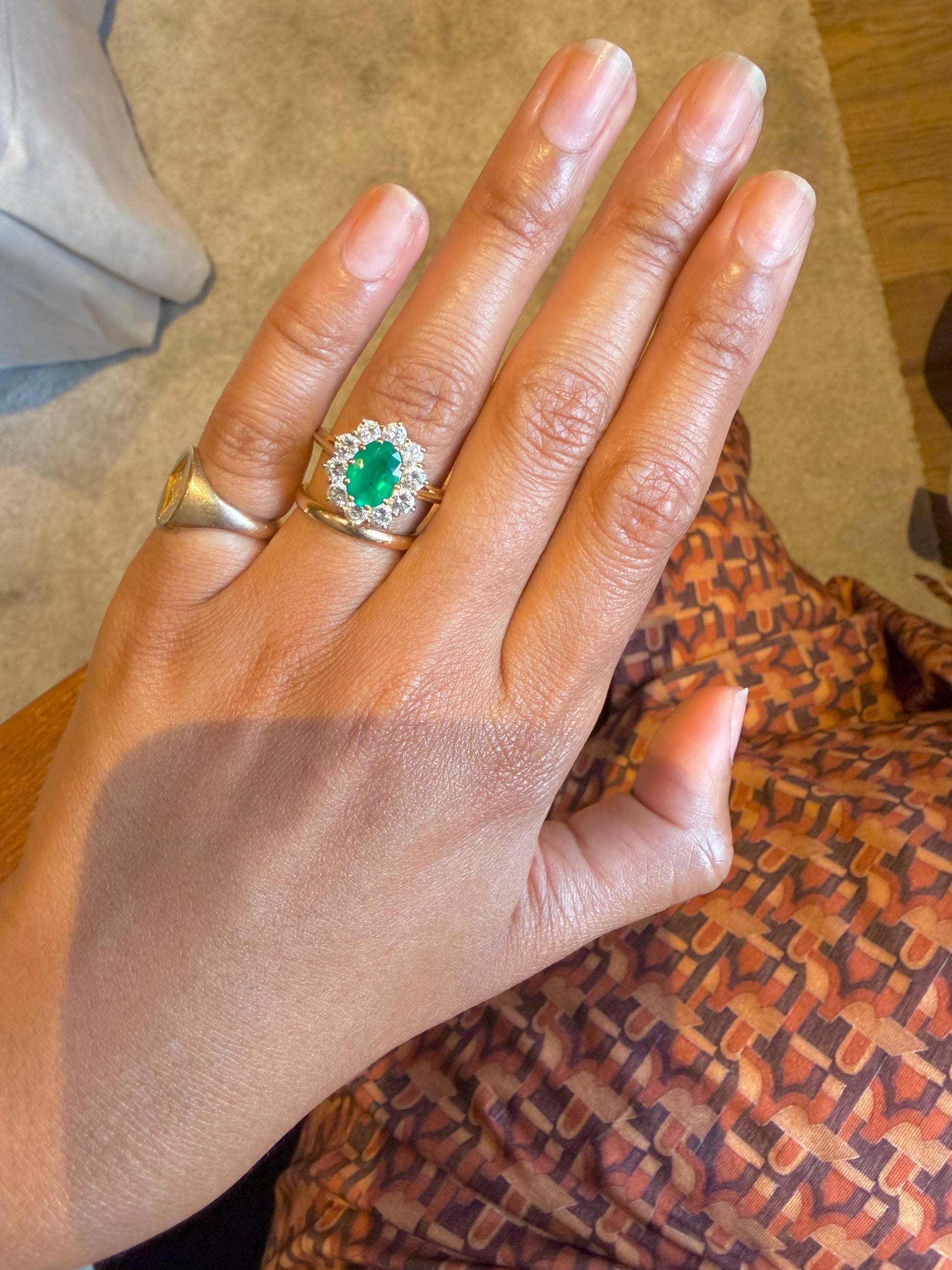 "Lucile" Bague Marguerite en or jaune émeraude et diamants