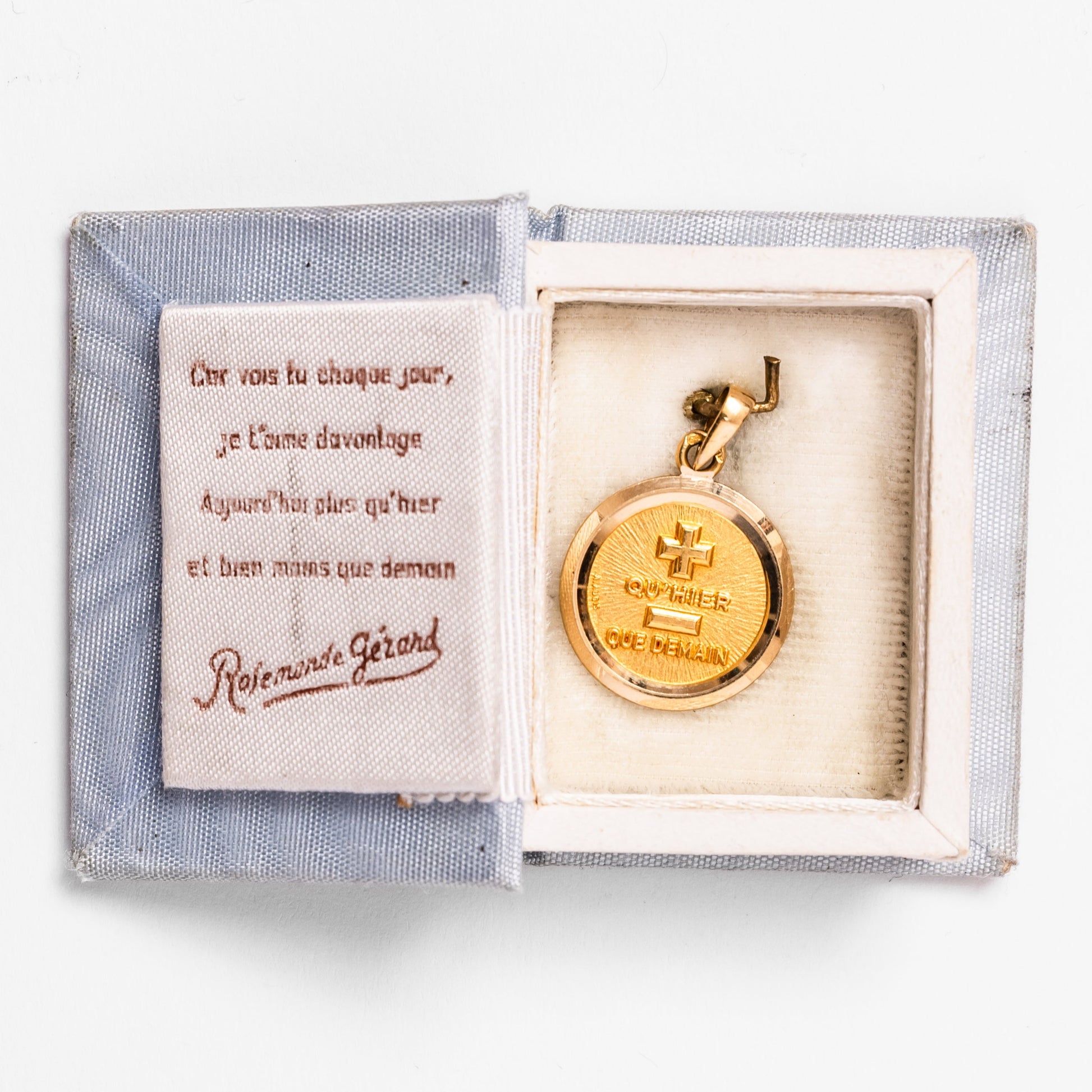 Pendentif Médaille AUGIS en or jaune