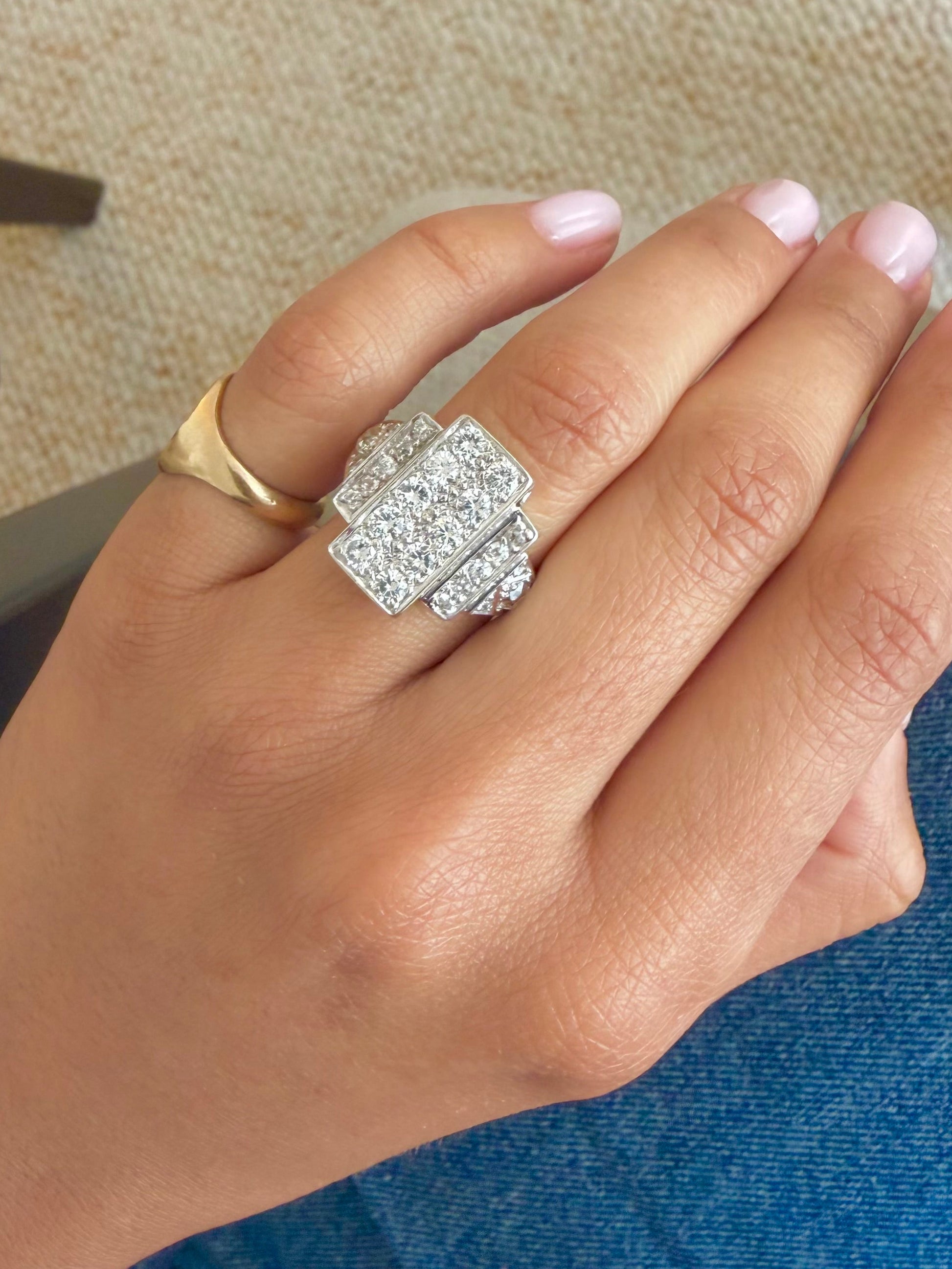 "Armelle" Bague Art déco, en platine et diamants
