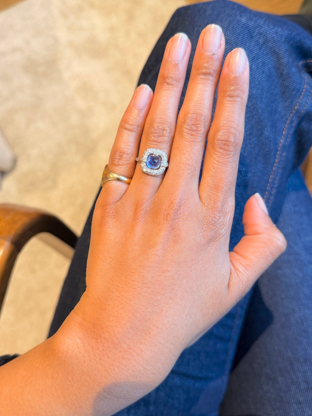 "Blanche" Bague Art déco en platine, saphir et diamants