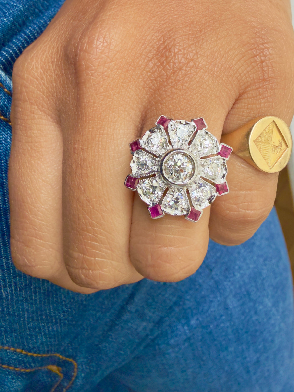 "Charlotte" Bague art déco en or blanc diamants et rubis