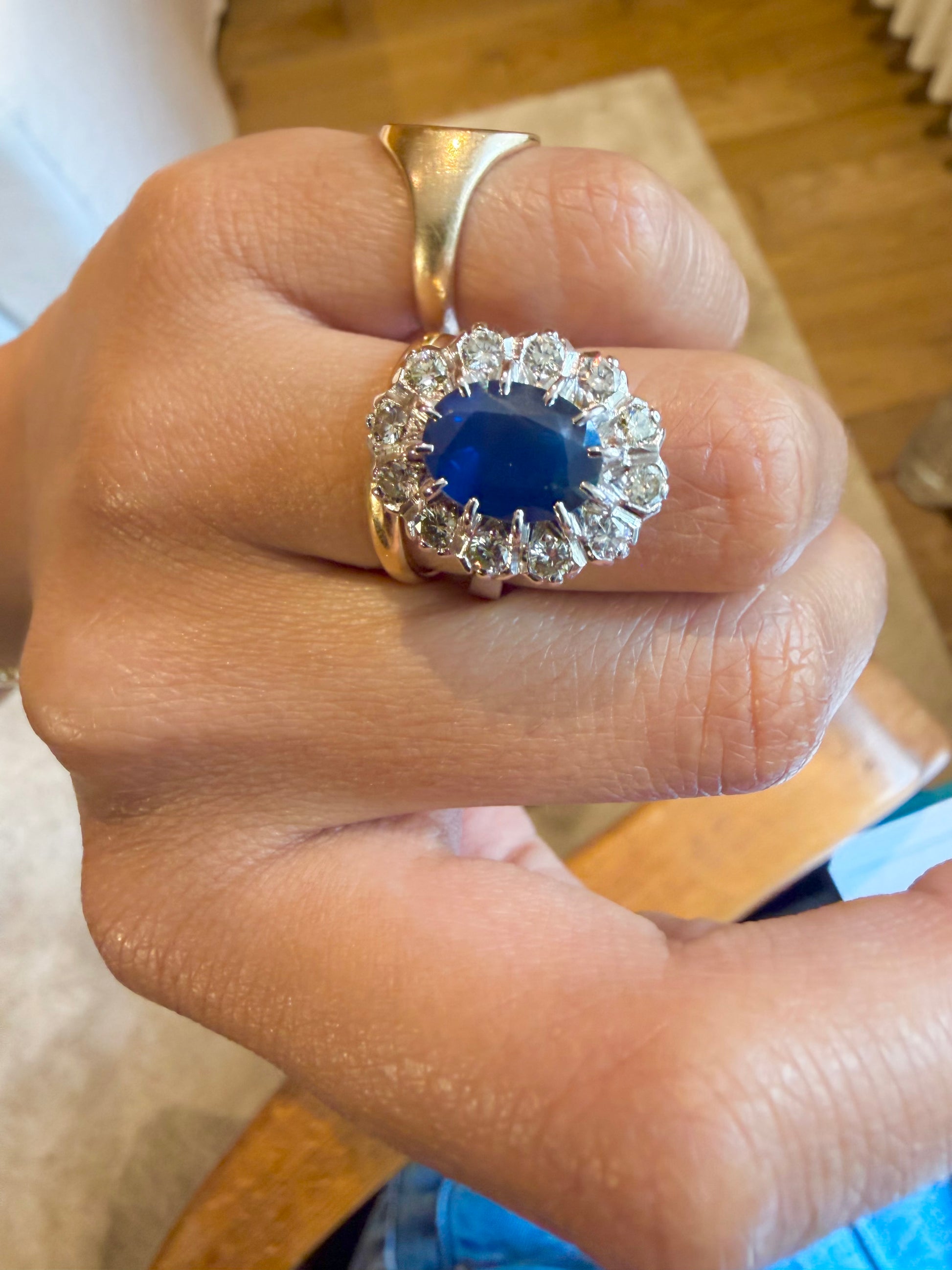 « Suzon » Bague Marguerite en or blanc, saphir et diamants