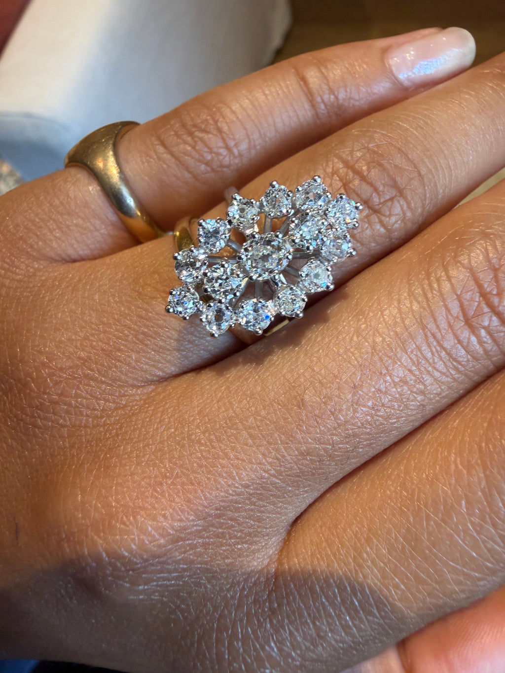 "Amélie" Bague Marquise en or blanc et diamants