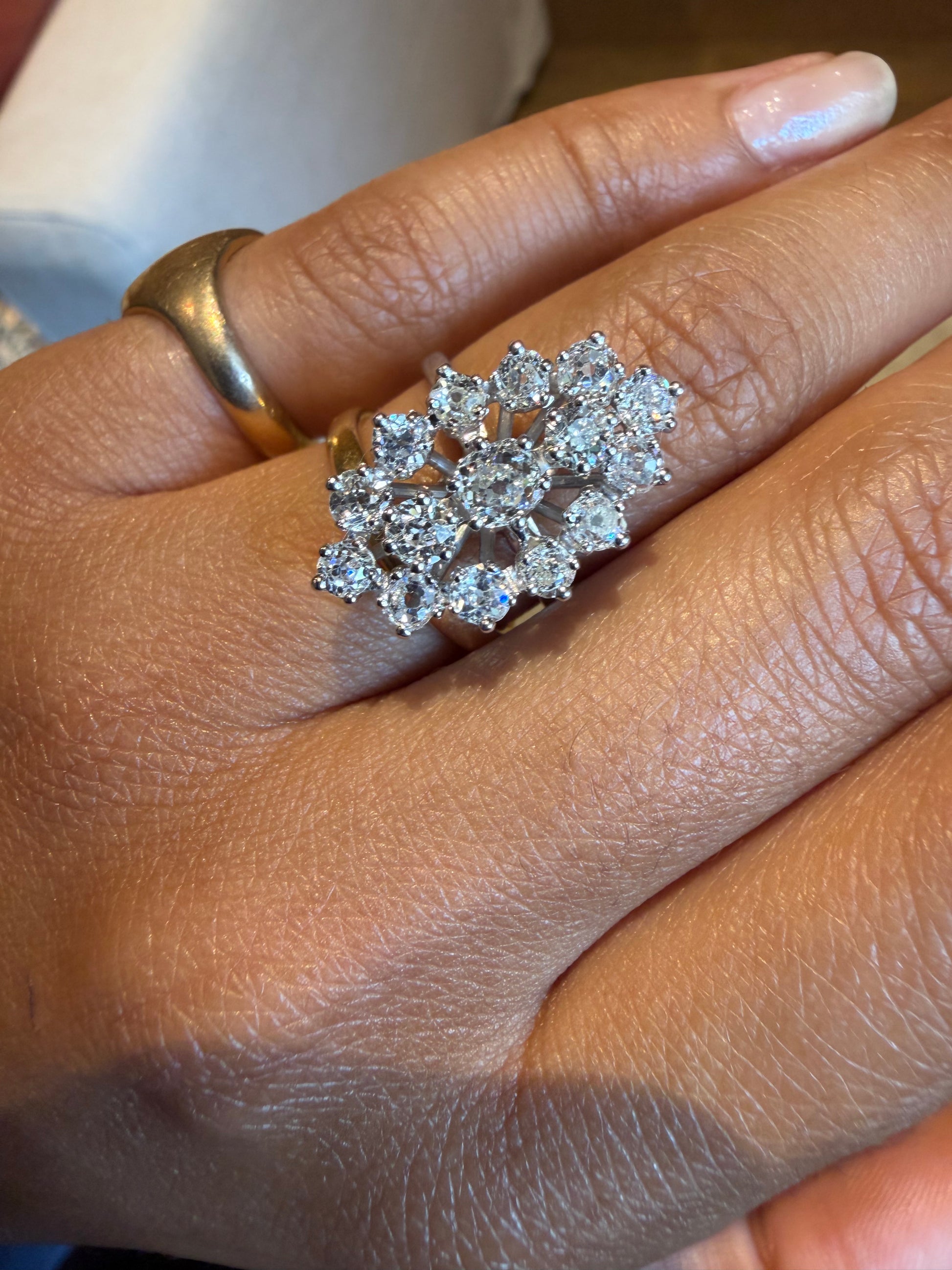"Amélie" Bague Marquise en or blanc et diamants