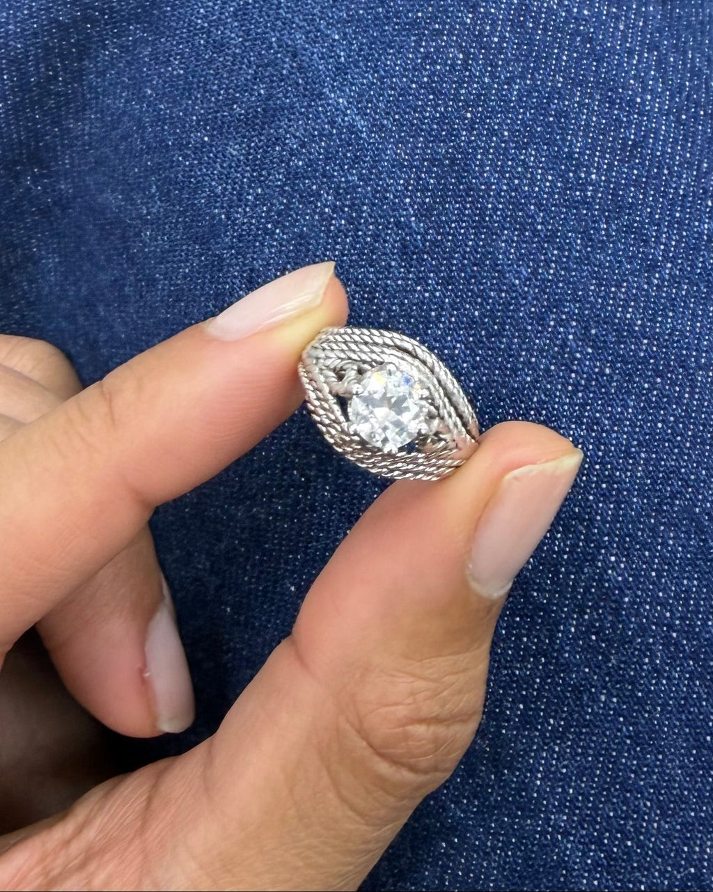 "Orso" Bague Dôme en or blanc et diamant
