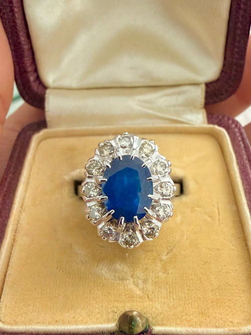 « Suzon » Bague Marguerite en or blanc, saphir et diamants