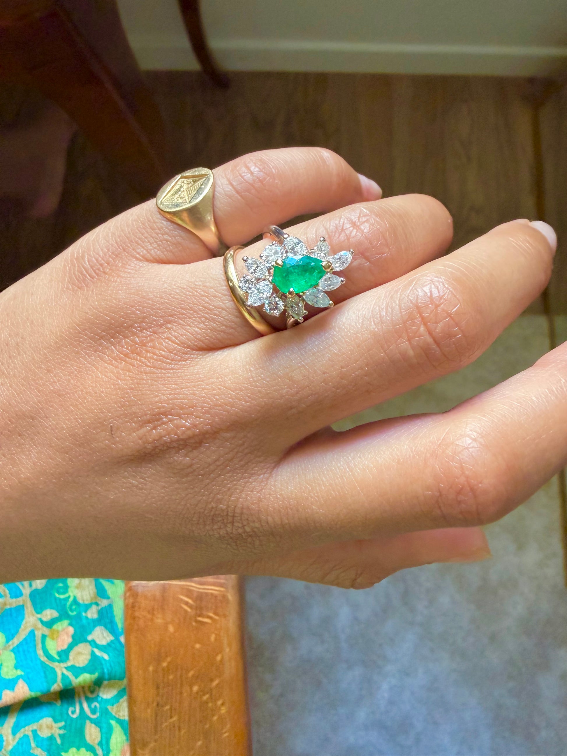 « Bérénice » Bague Cocktail en or blanc émeraude et diamants