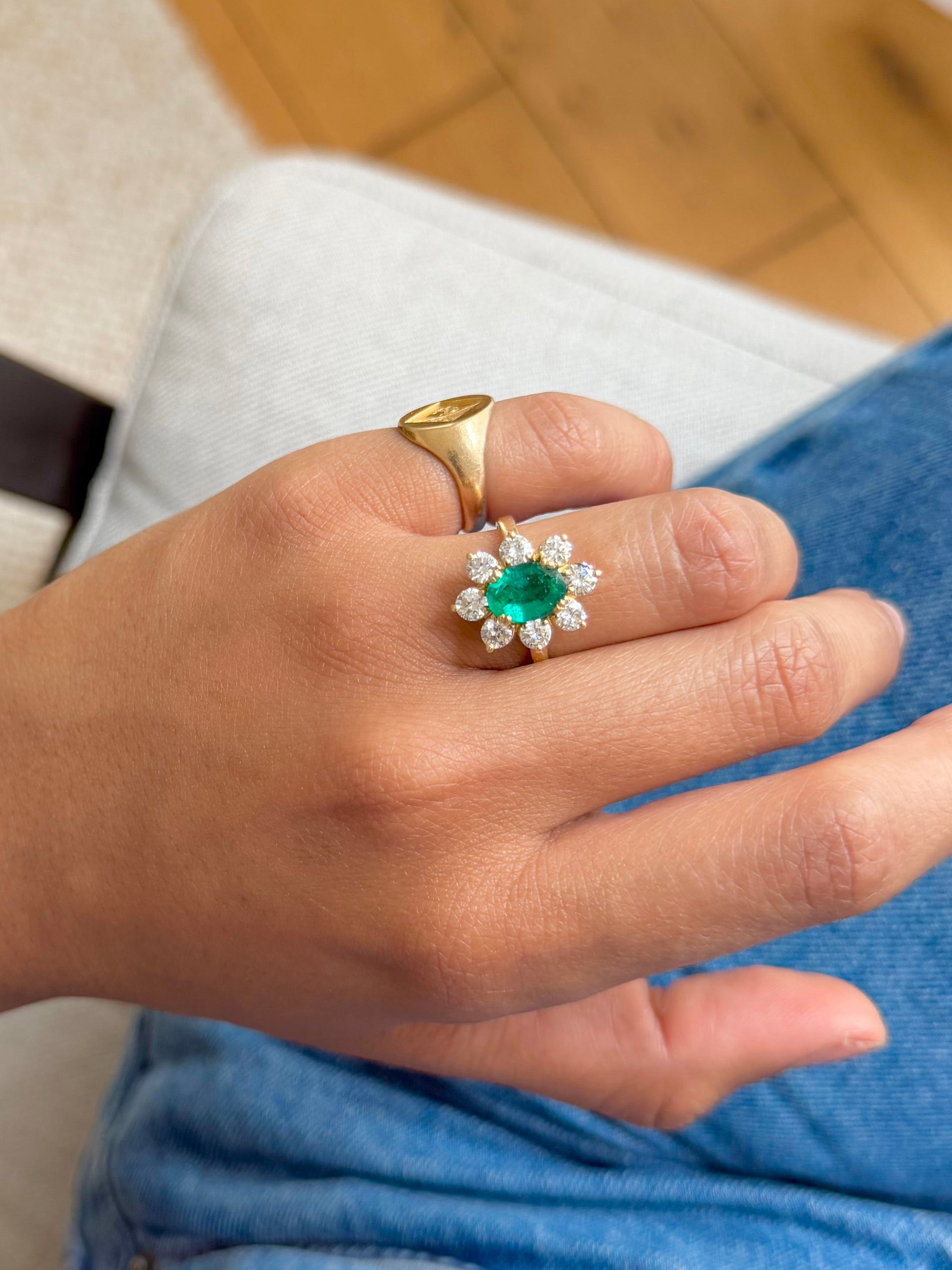 « Iris » Bague Marguerite en or jaune, émeraude et diamants