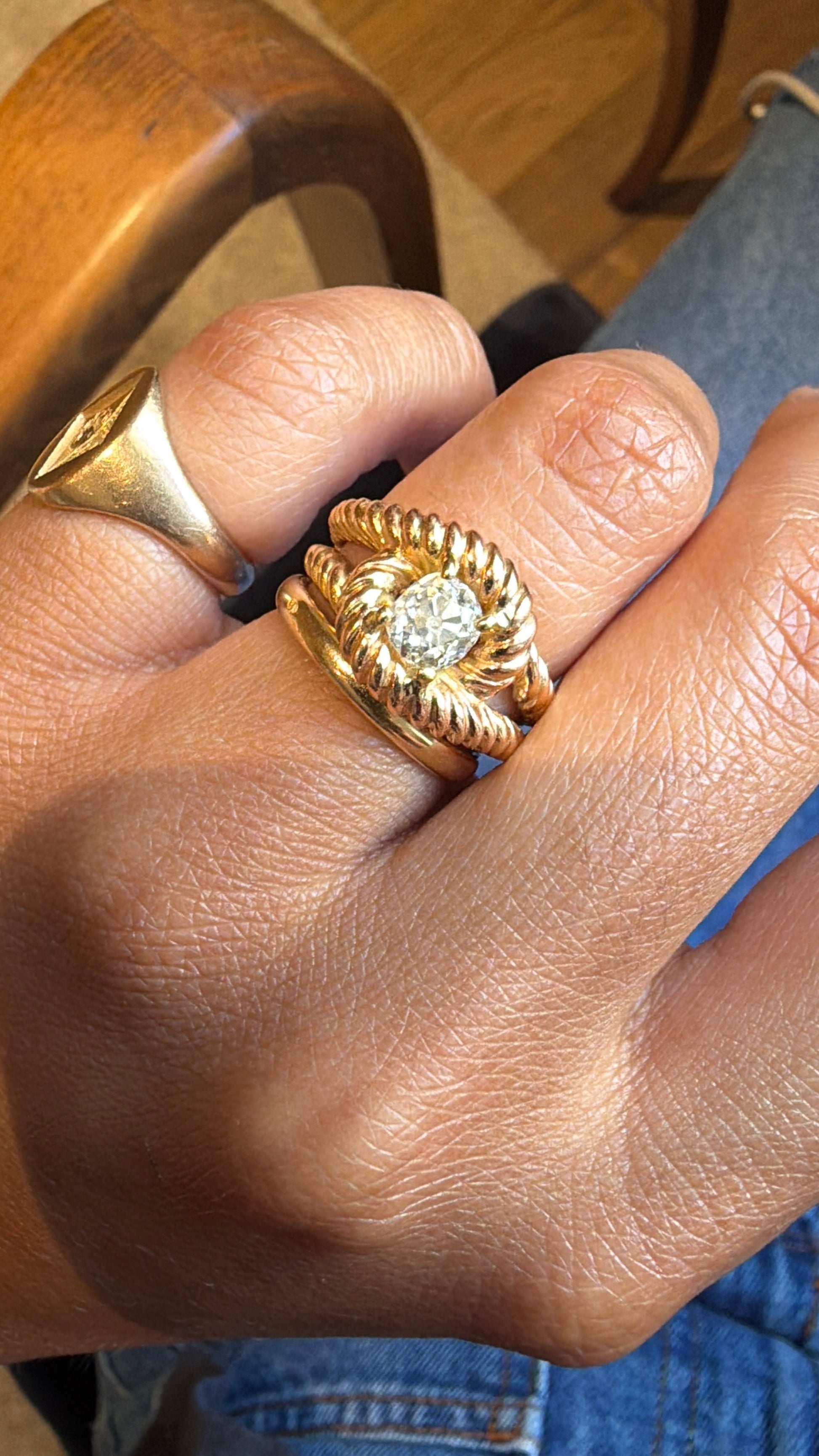 "Isabelle" Bague jonc torsadé en or rose et diamant