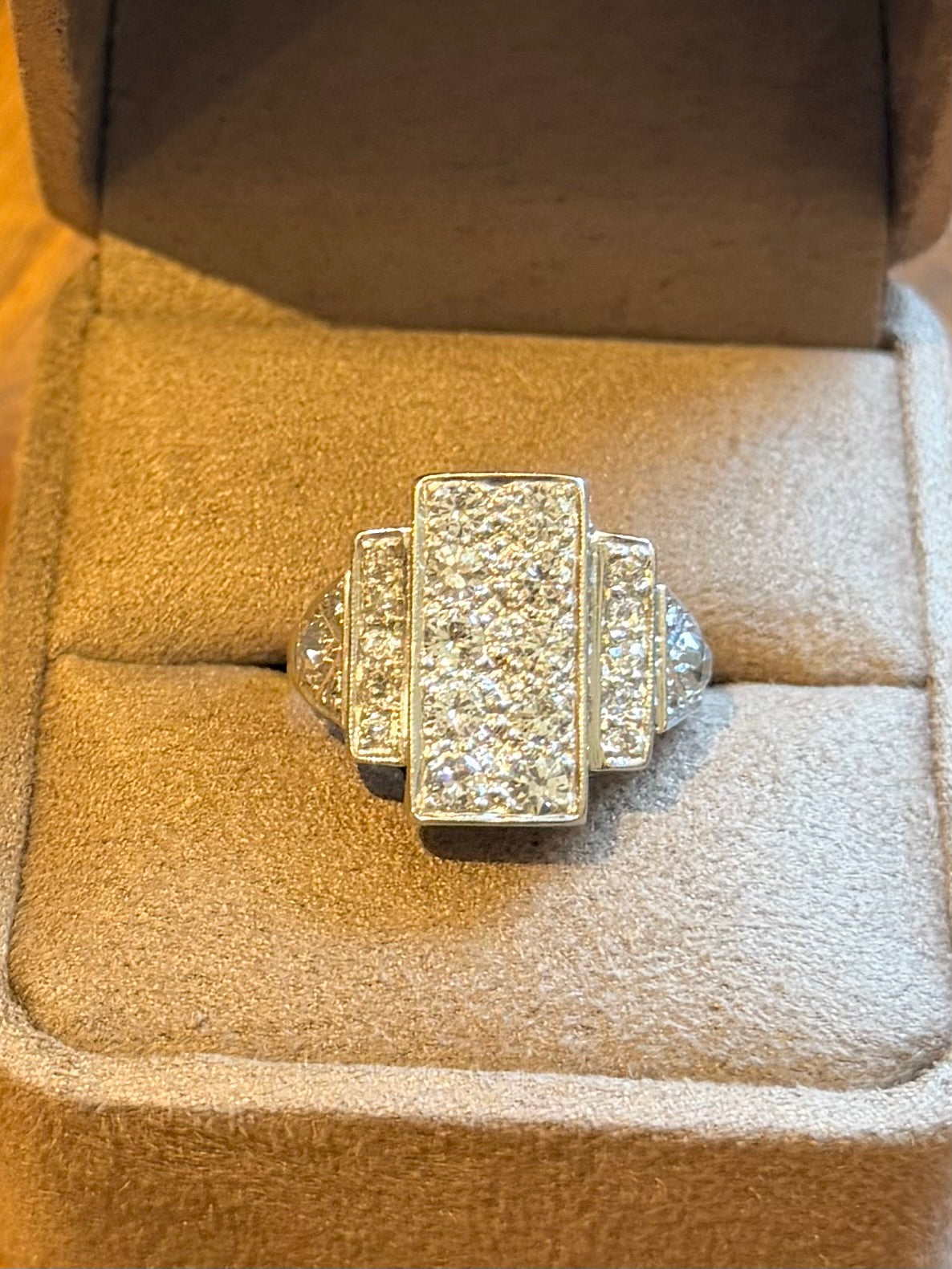 "Armelle" Bague Art déco, en platine et diamants