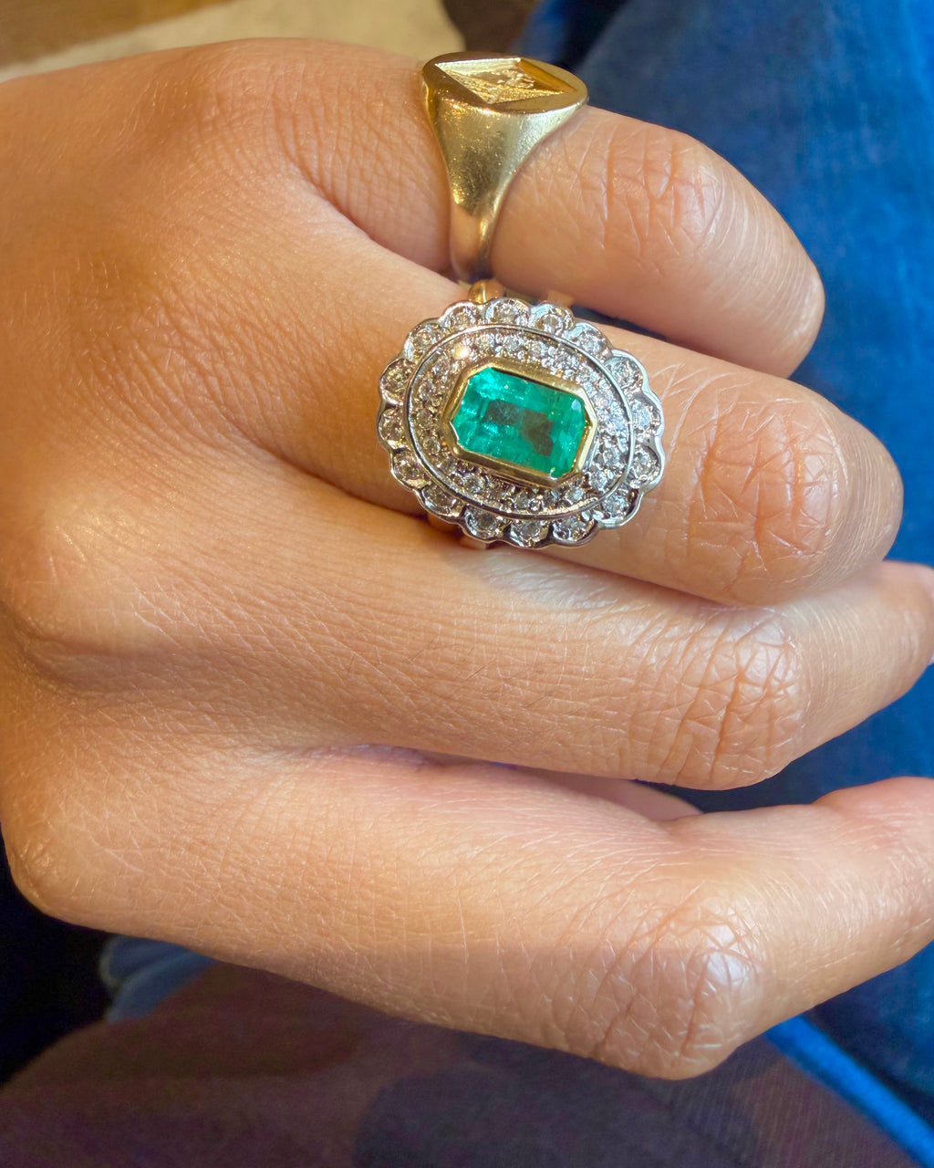" Arielle" Bague pompadour en or blanc, or jaune émeraude et diamants