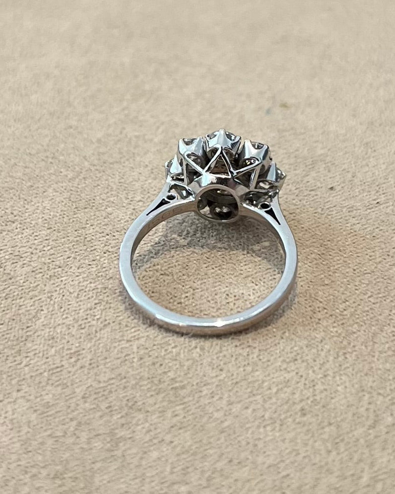 "Olympe" Bague Marguerite en or blanc, platine et diamants