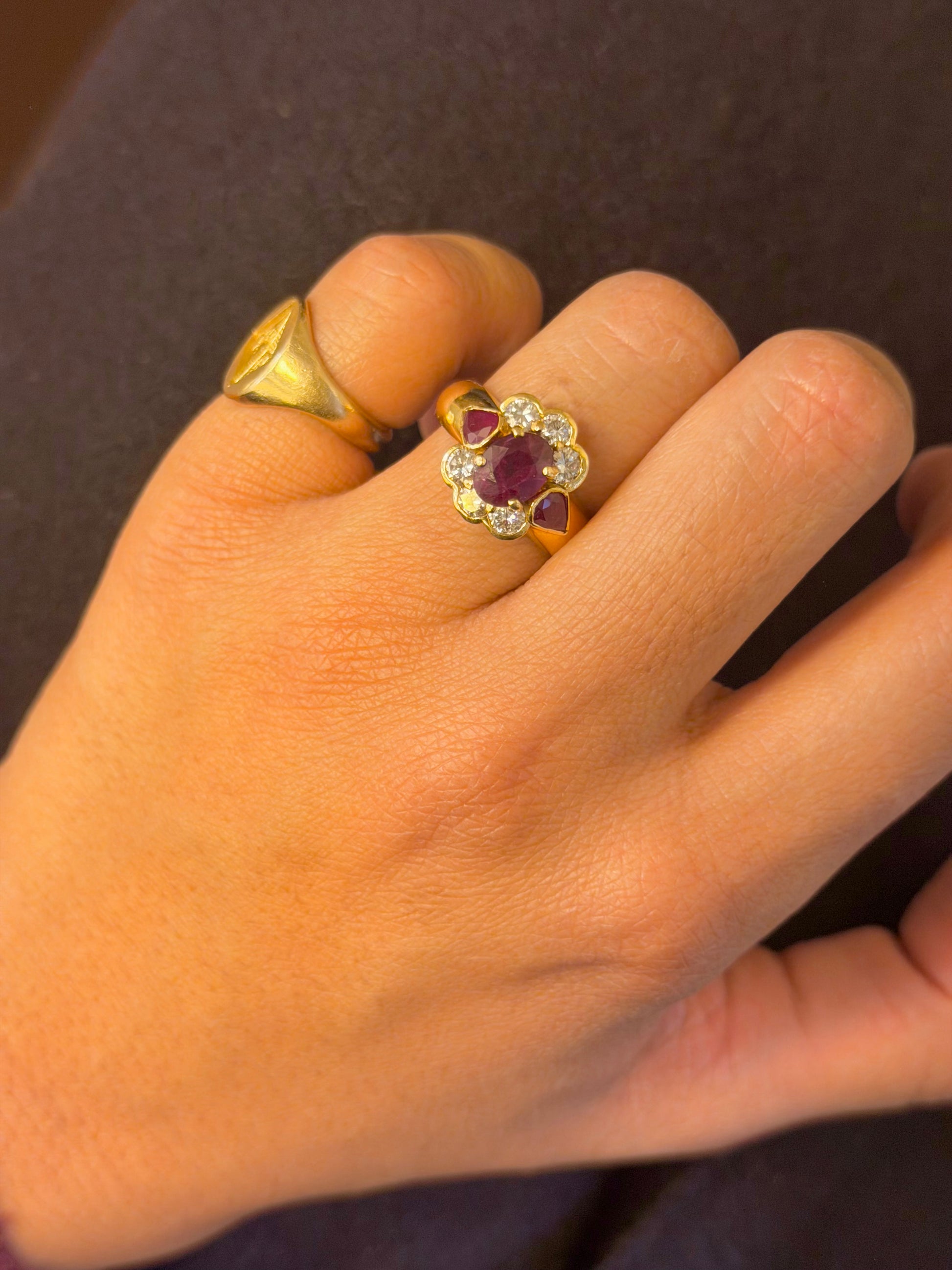 "Penelope" Ring in yellow gold, rubies and diamonds