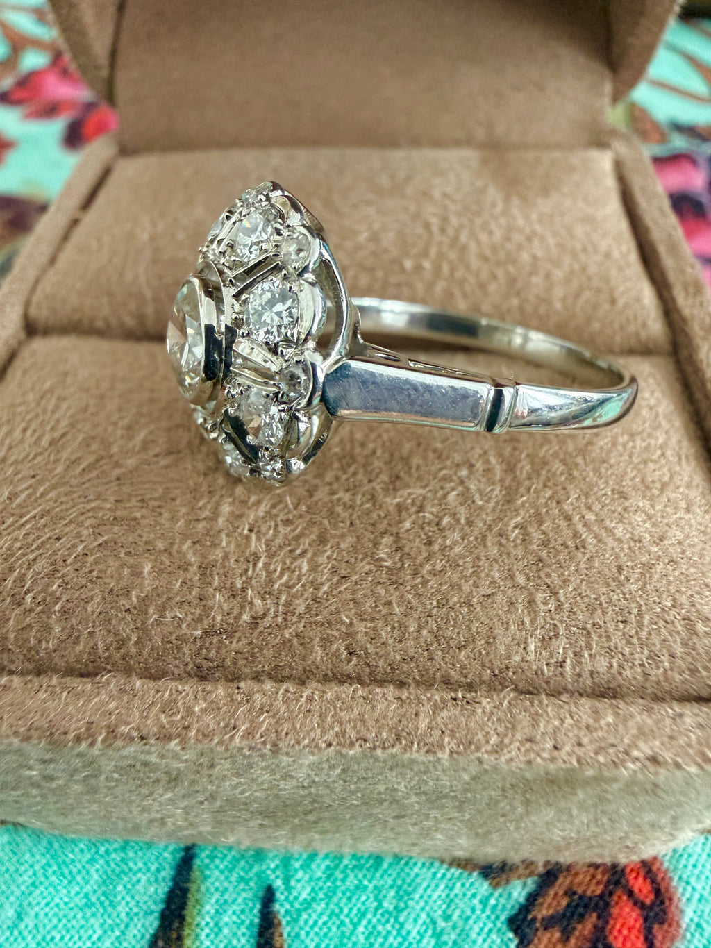 « Capucine » Bague art déco en platine et diamants 2 carats