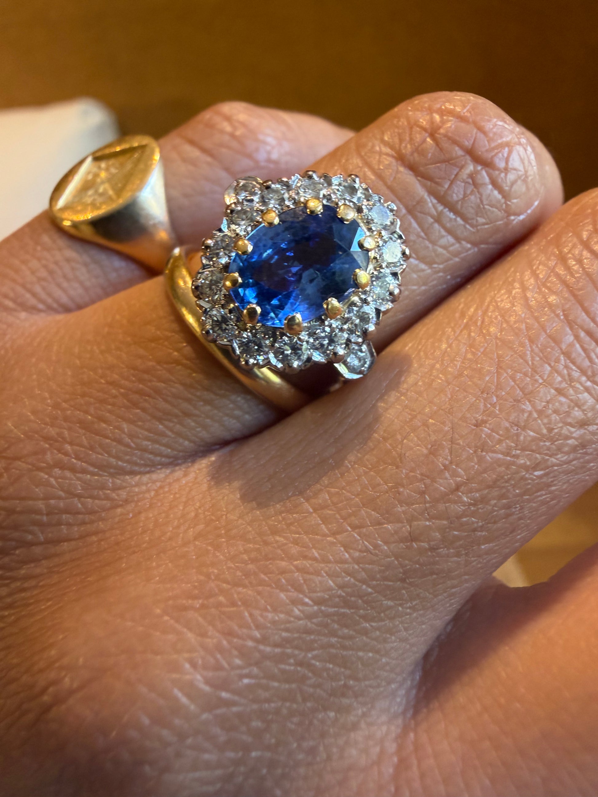 "Romane" Bague Pompadour en or jaune, saphir et diamants