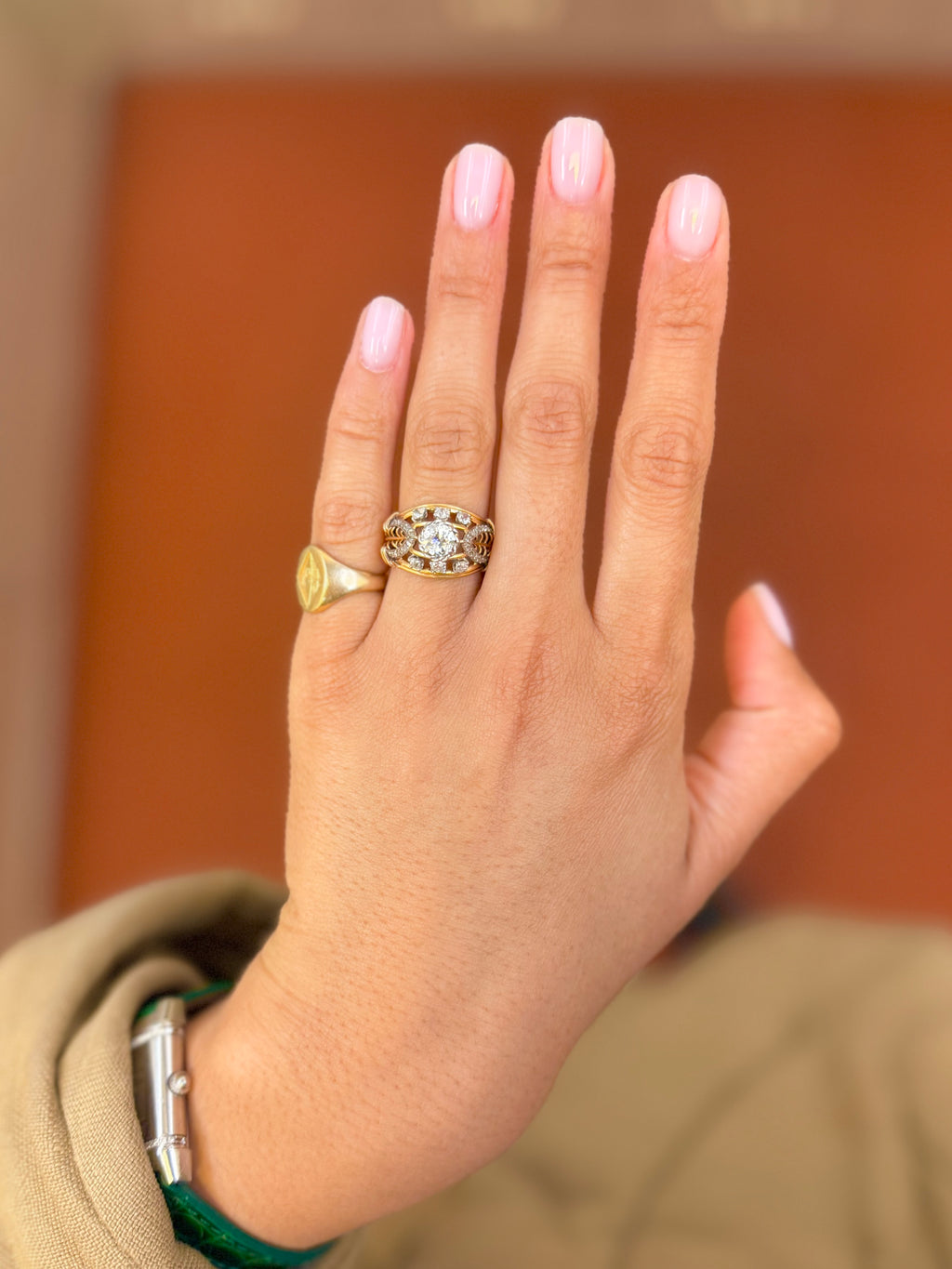 «Bertille» Bague Dôme en or rose et diamants